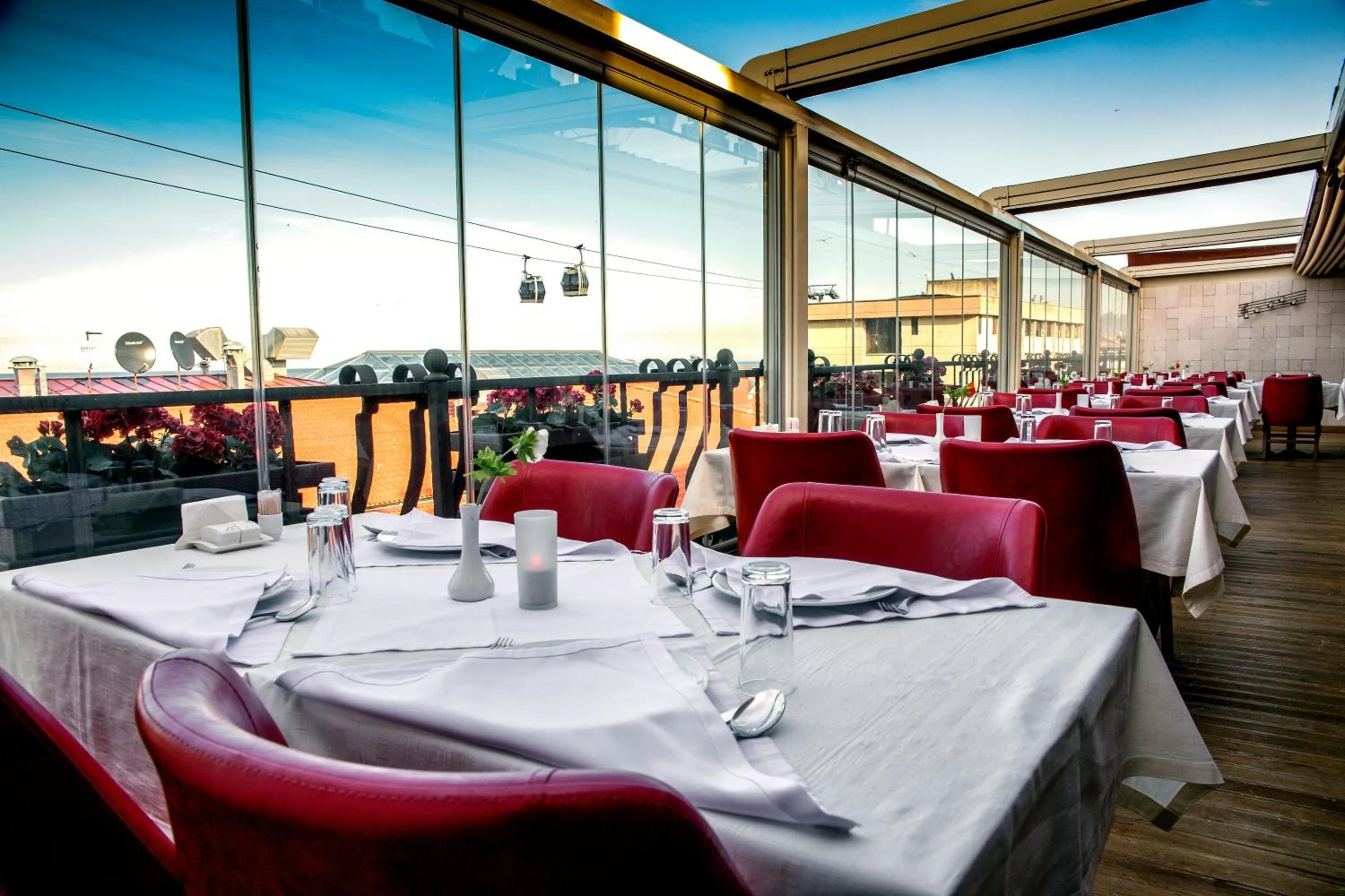 Restaurant/places to eat in Atlıhan Hotel