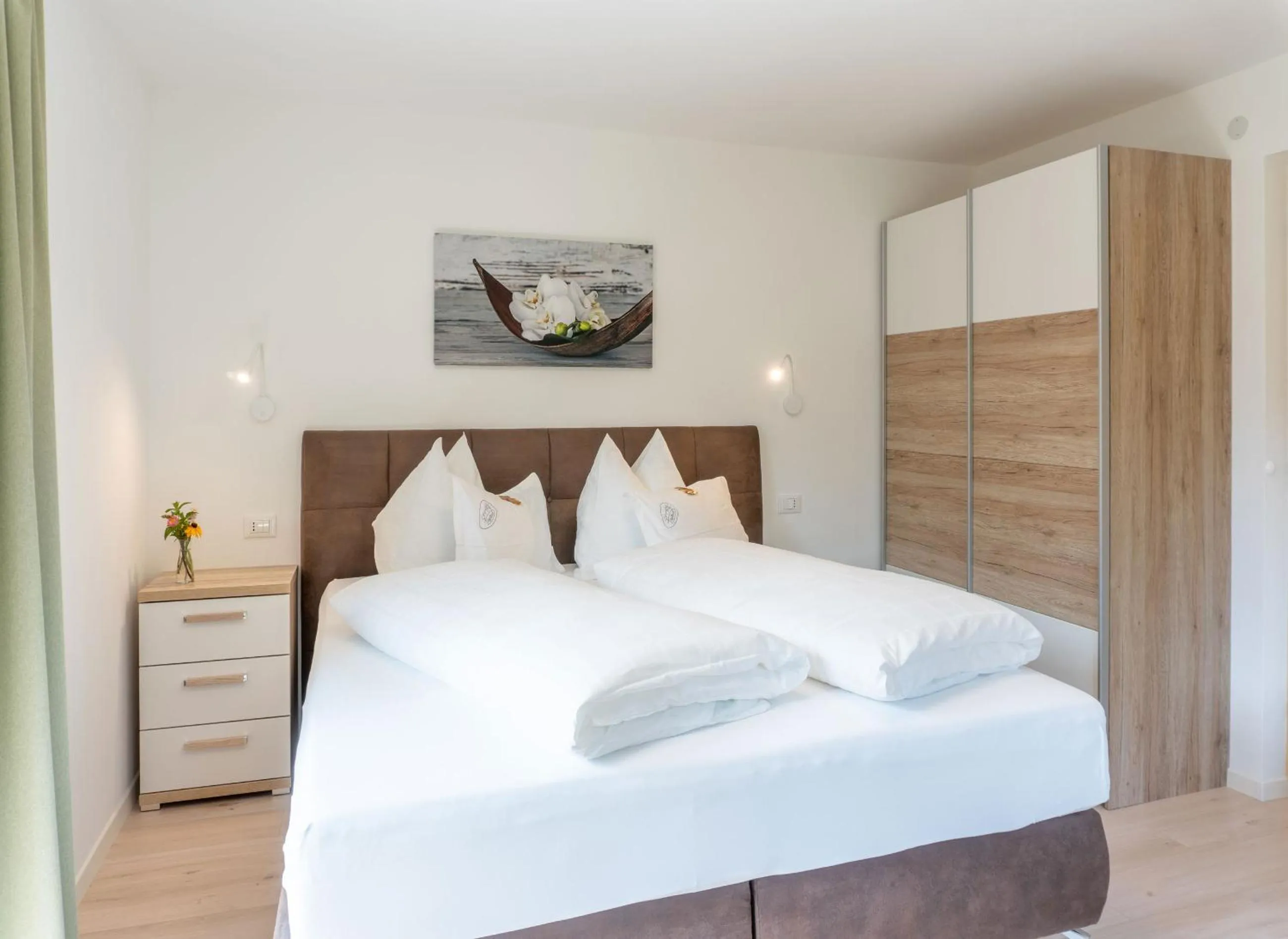 Photo of the whole room, Bed in Residence Töglhof