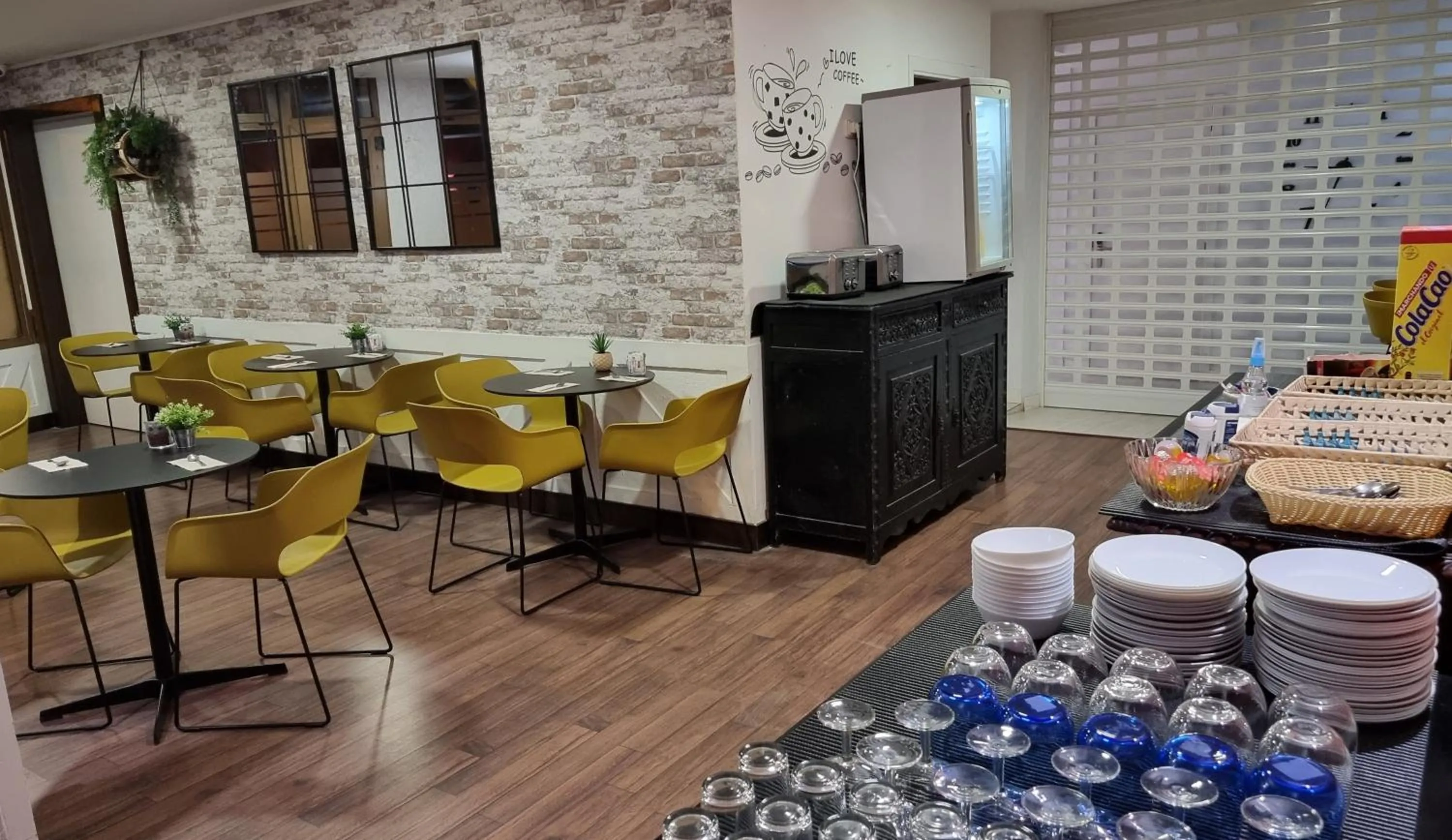 Restaurant/places to eat in Hotel Norte