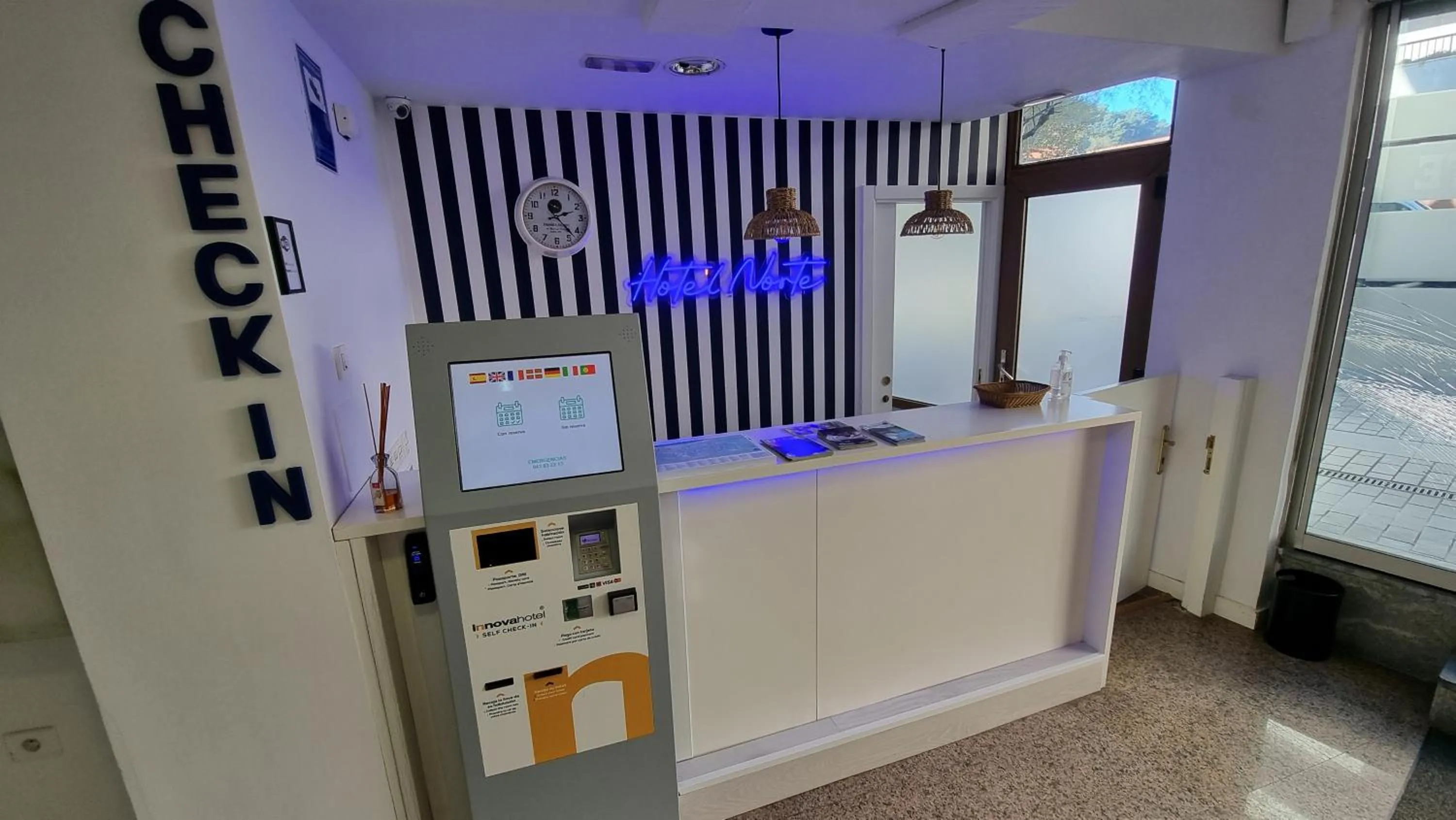 Text overlay in Hotel Norte