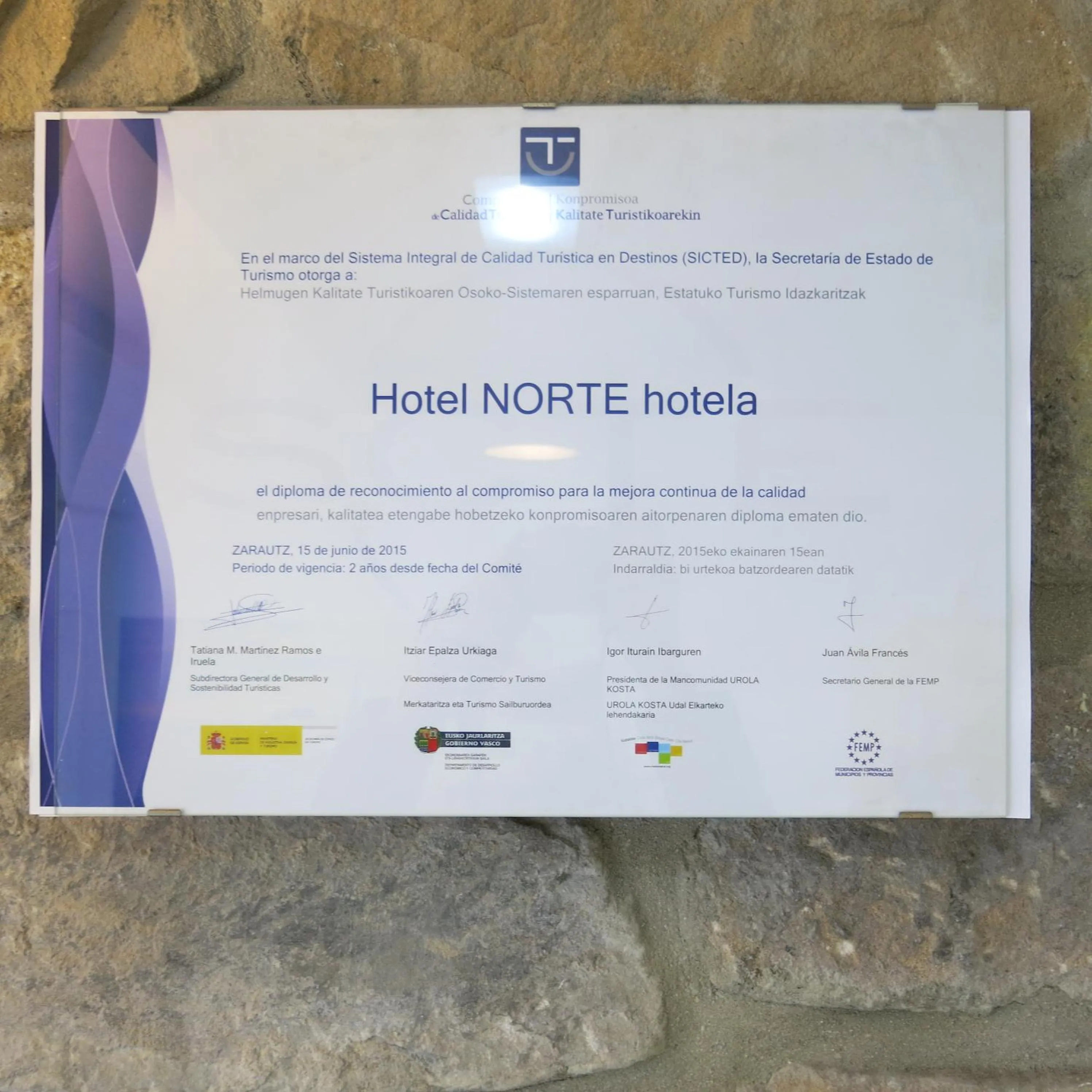 Logo/Certificate/Sign in Hotel Norte
