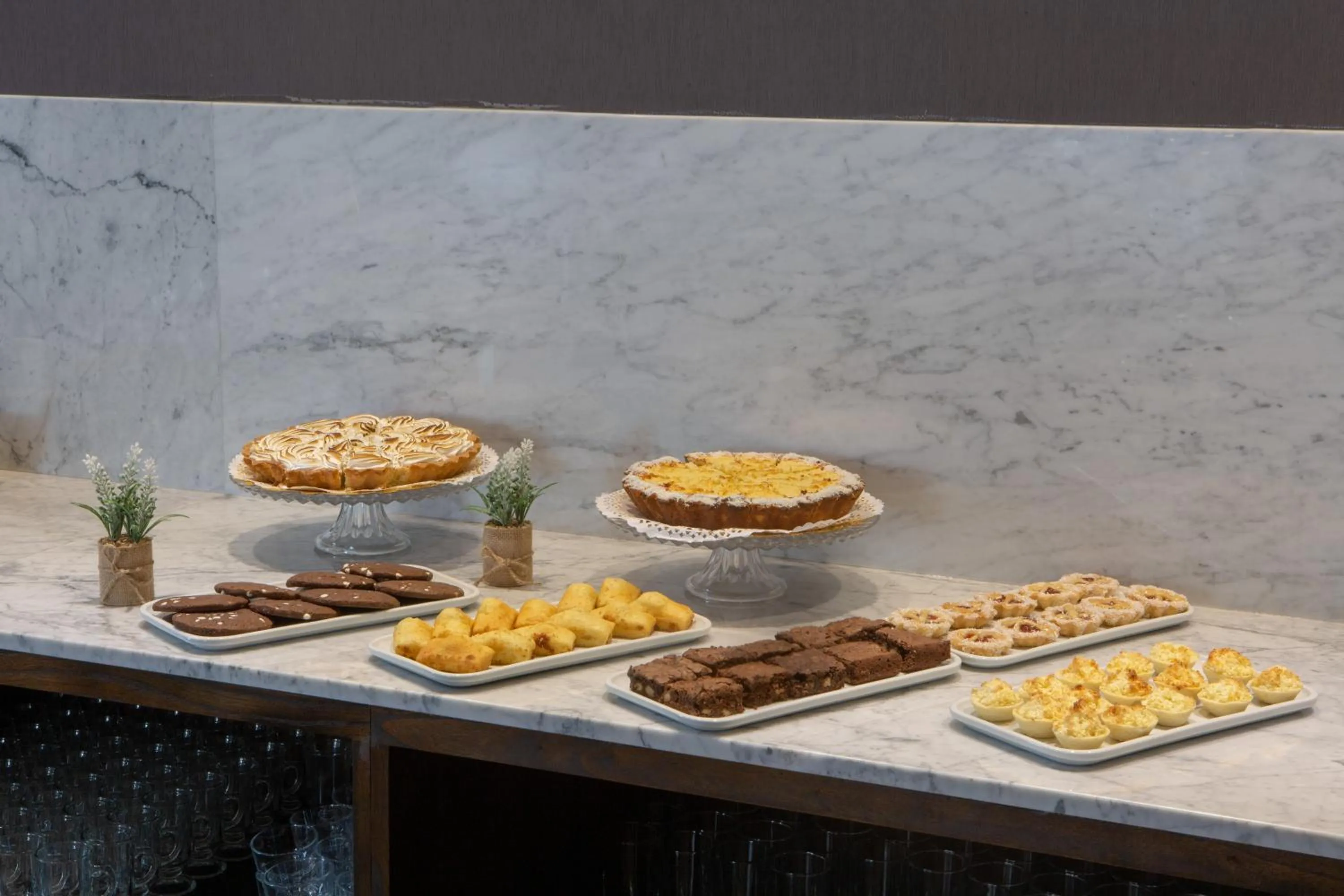 Food and drinks in Fuente Mayor Hotel Centro