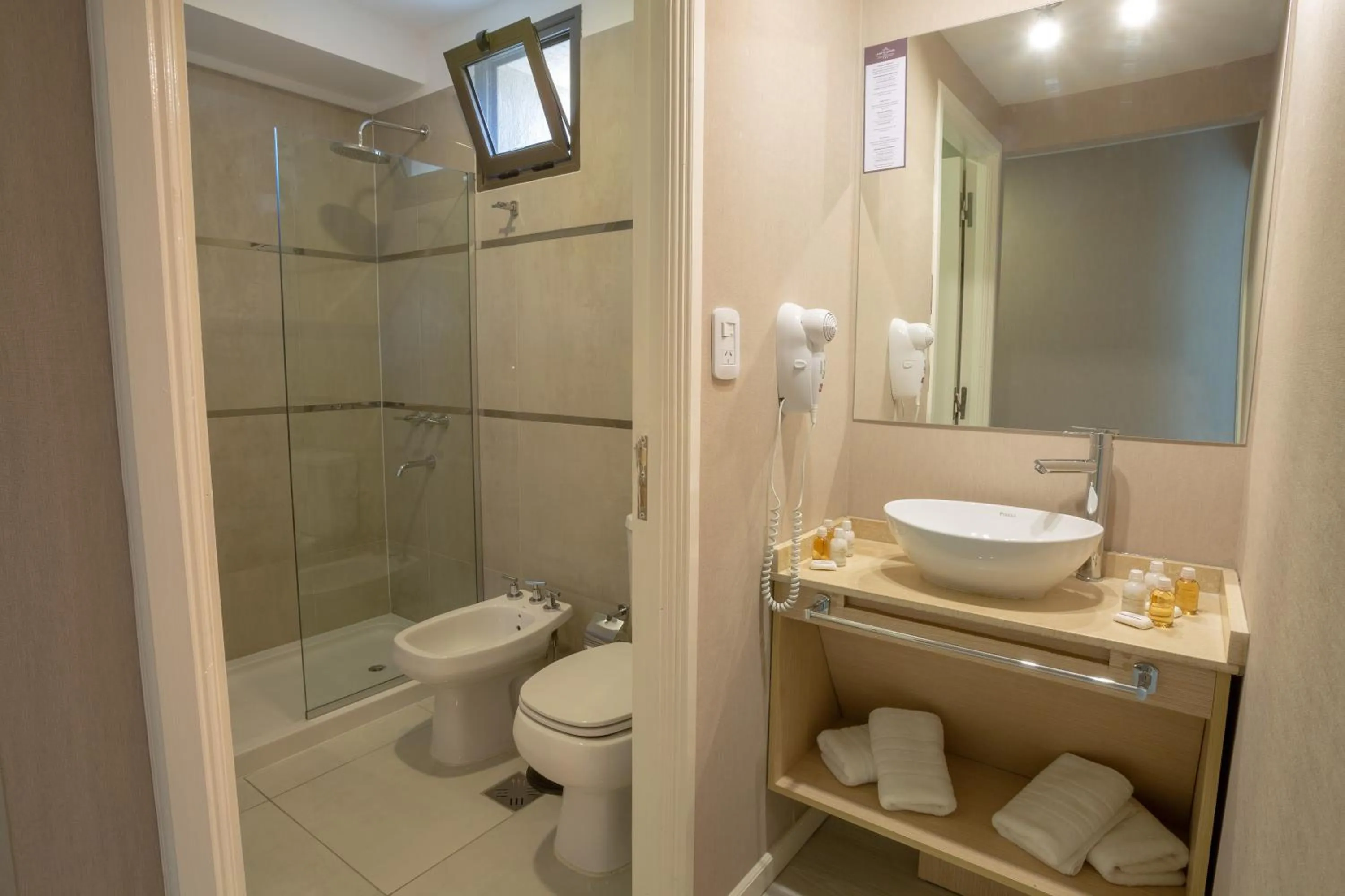 Bathroom in Fuente Mayor Hotel Centro