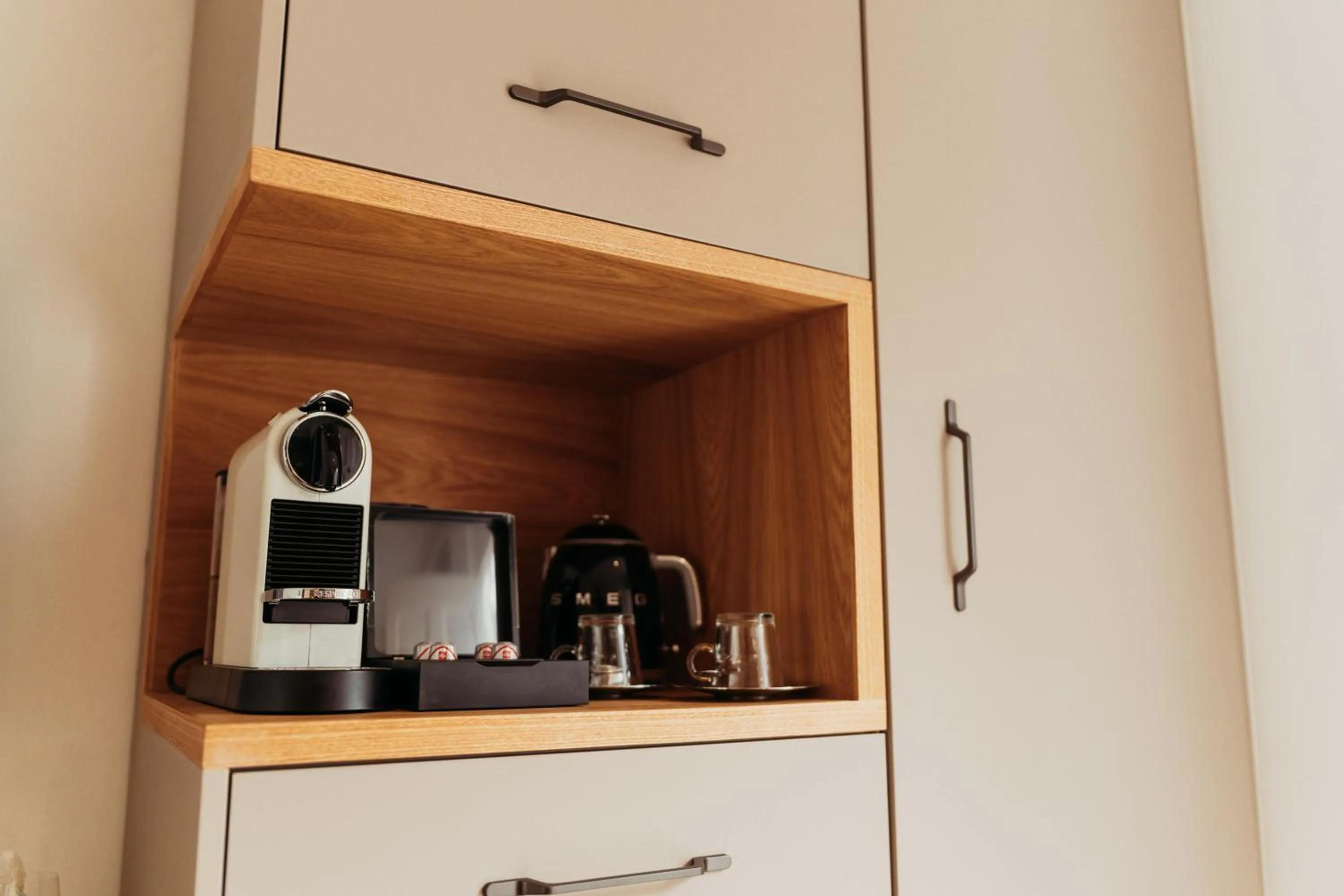 Coffee/tea facilities in Les Chambres Guest House
