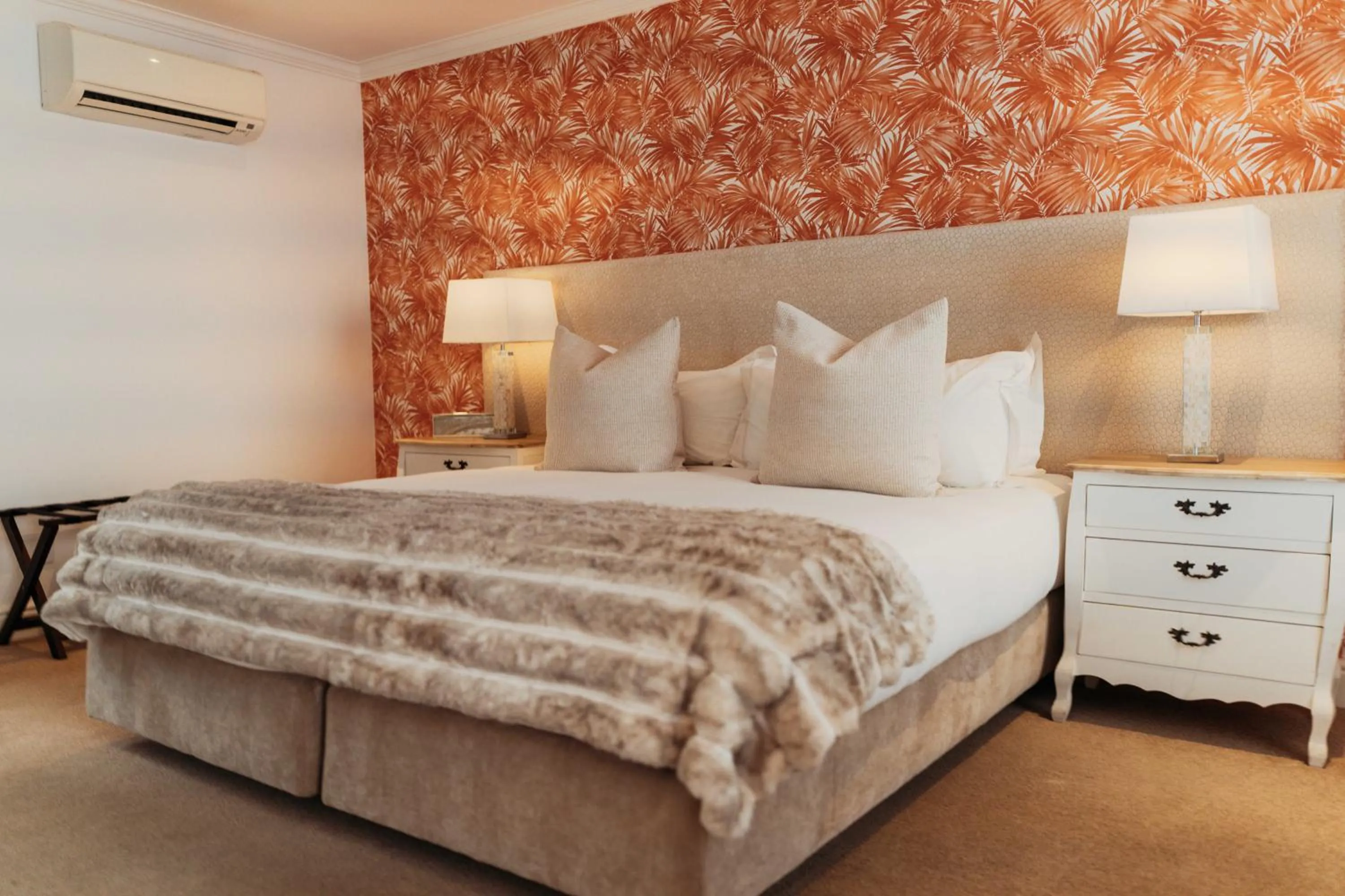 Bed in Les Chambres Guest House