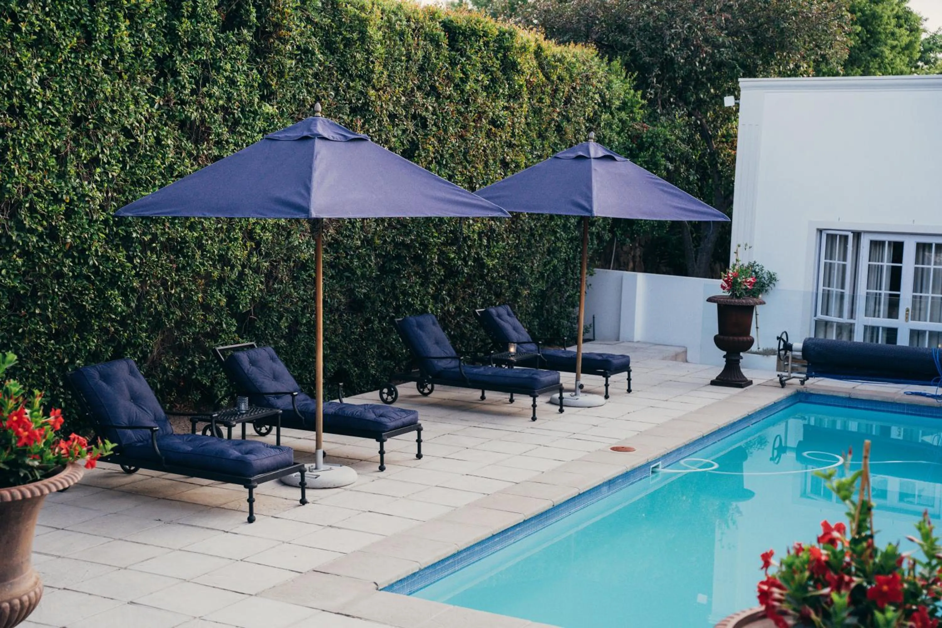 Pool view in Les Chambres Guest House