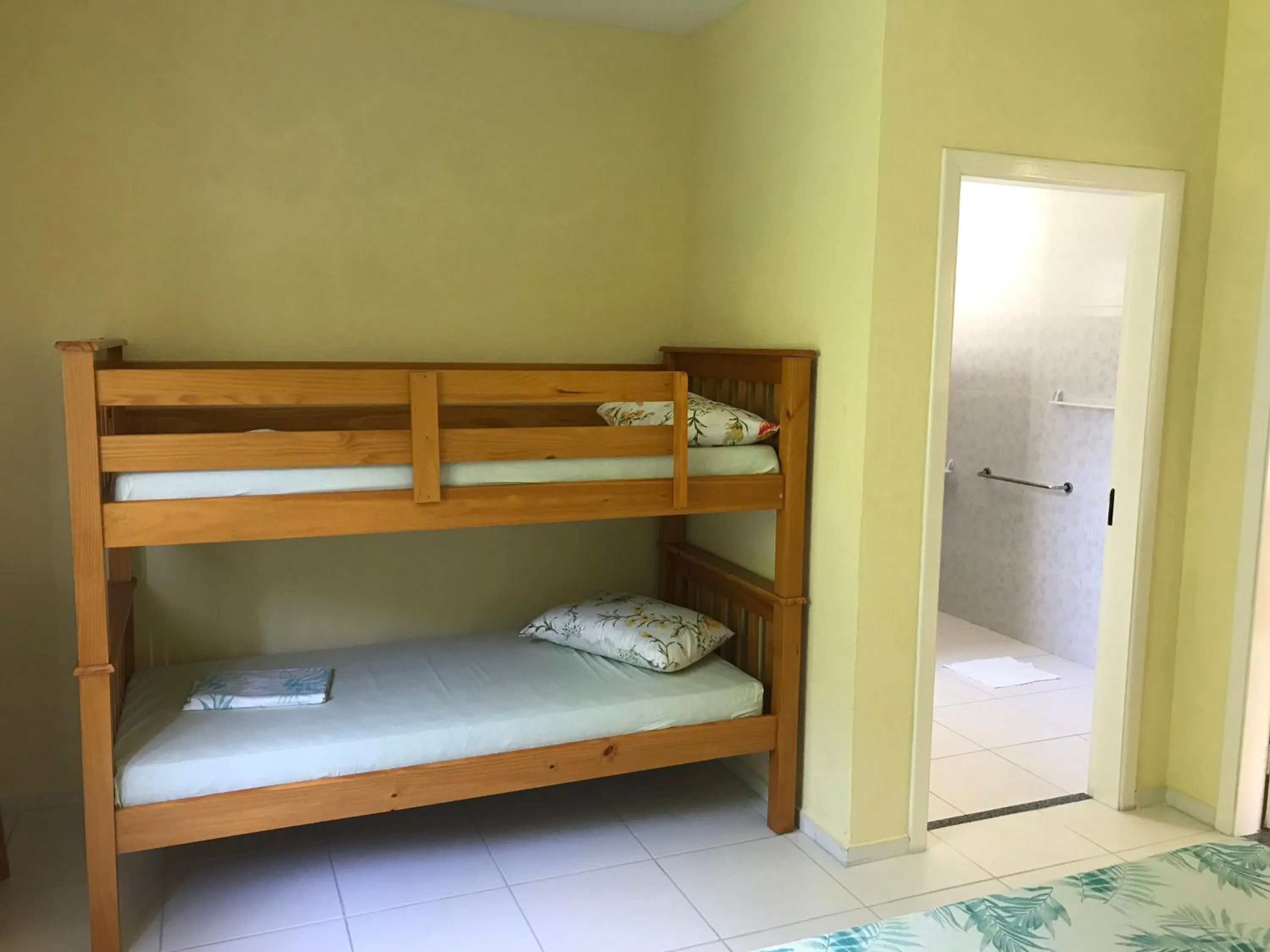 bunk bed, Bed in Mar e Lua Flats - Maresias
