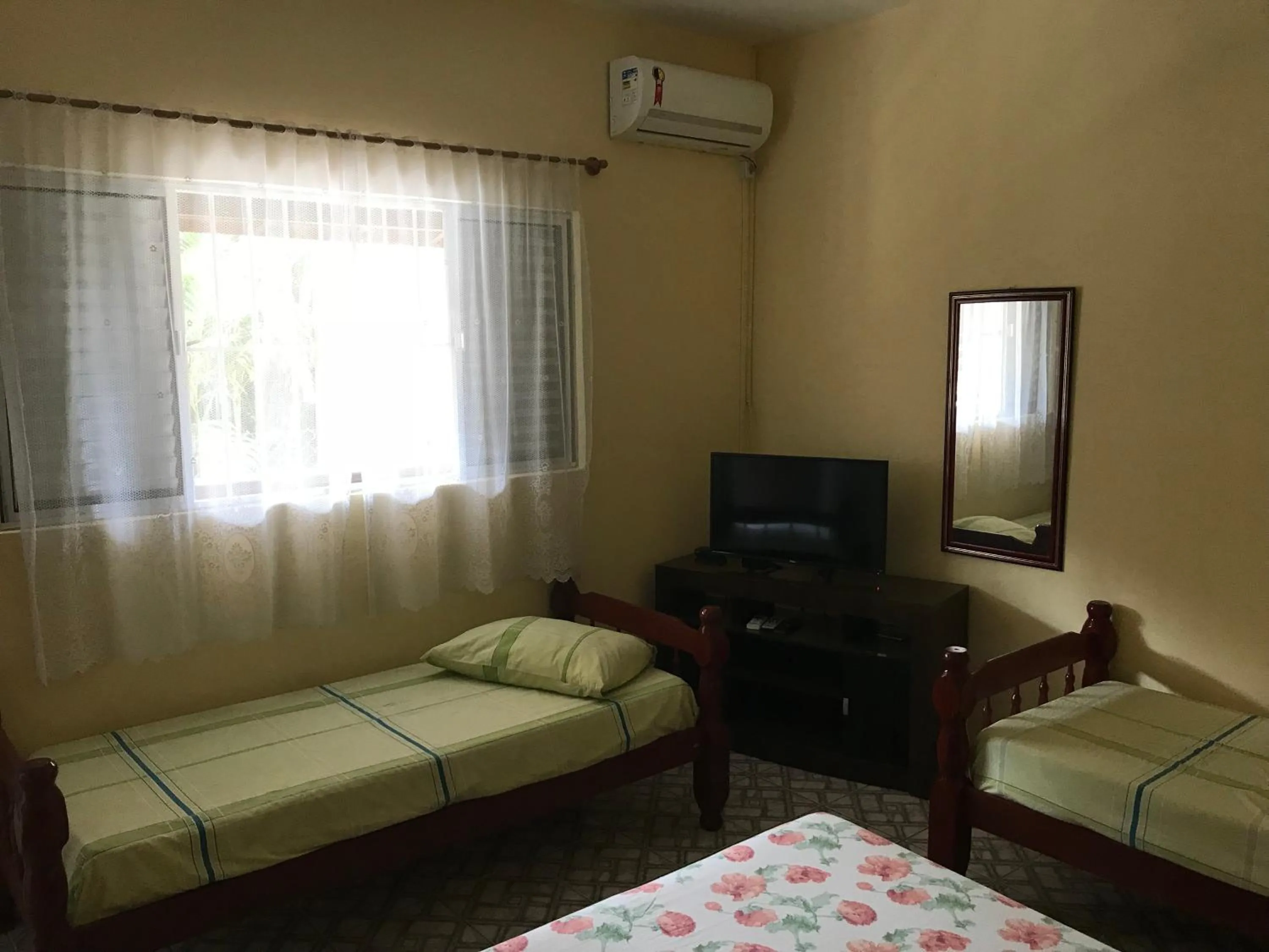 Bedroom, Bed in Mar e Lua Flats - Maresias