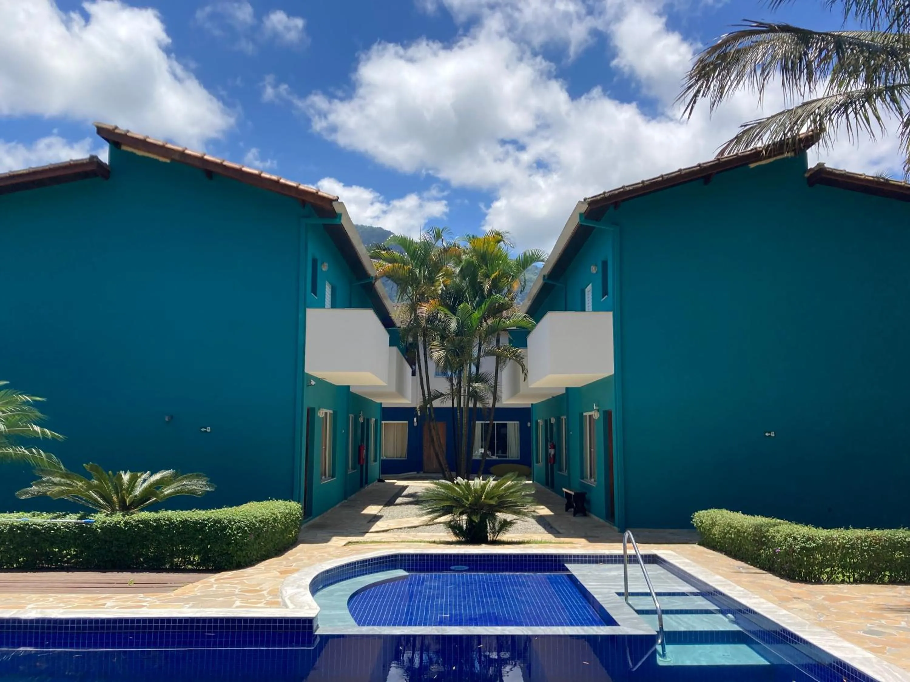 Swimming pool in Mar e Lua Flats - Maresias