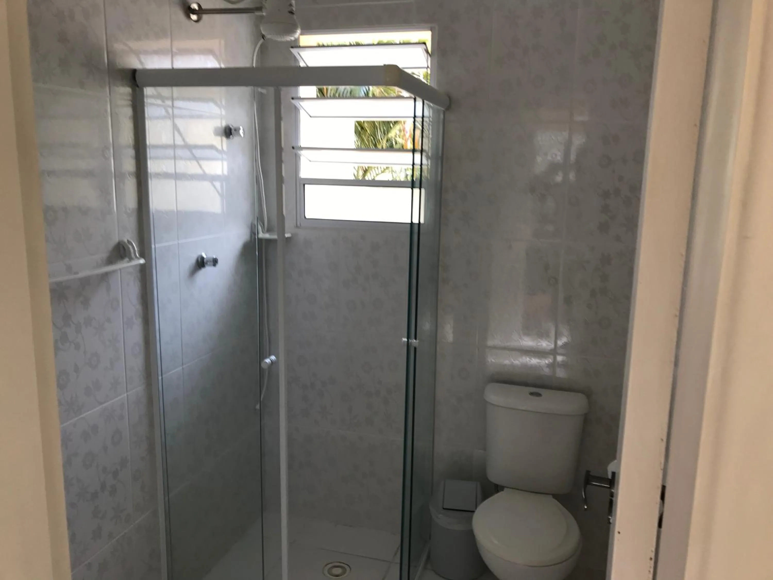 Shower in Mar e Lua Flats - Maresias