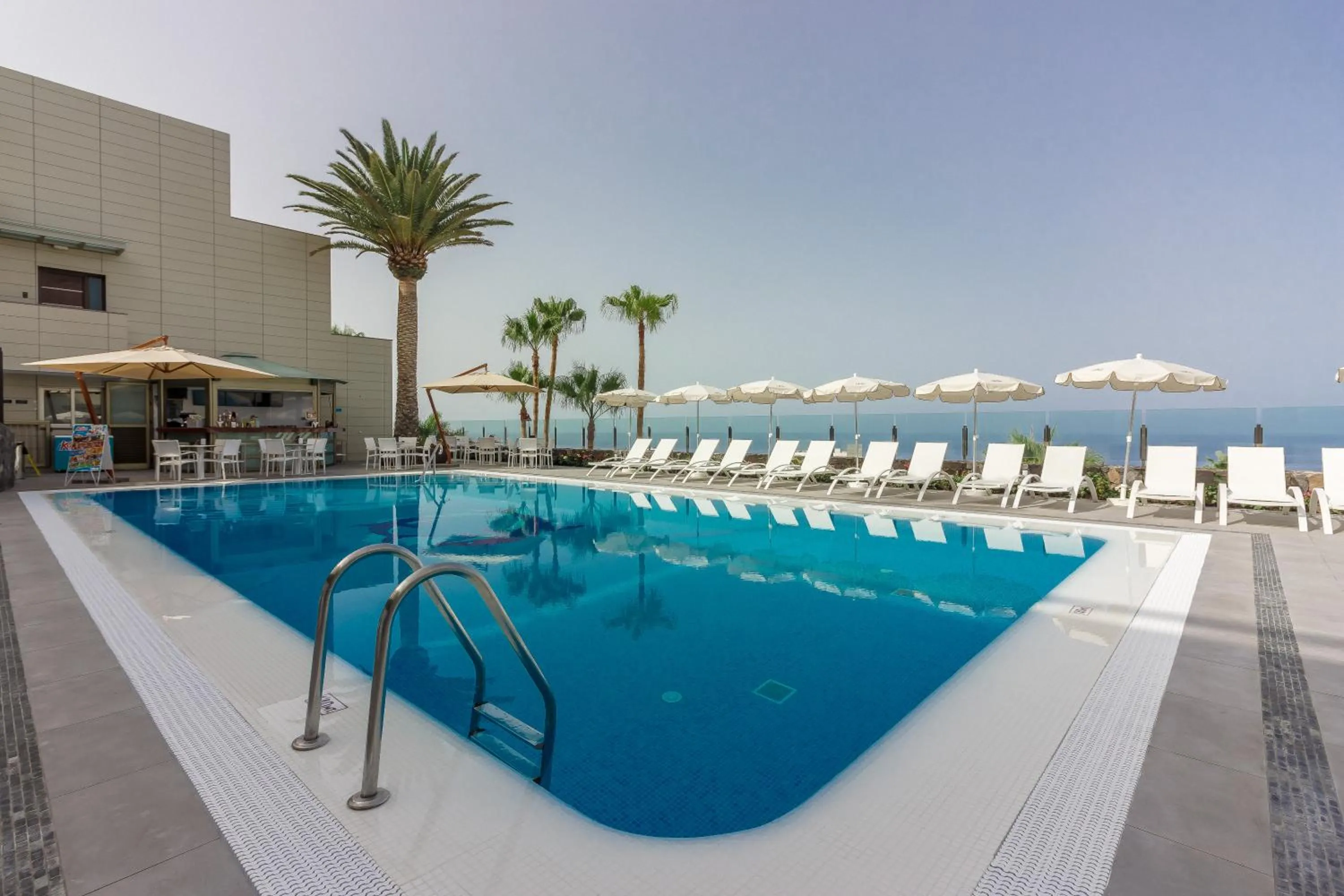 Swimming pool in Klayman Diamond Aparthotel