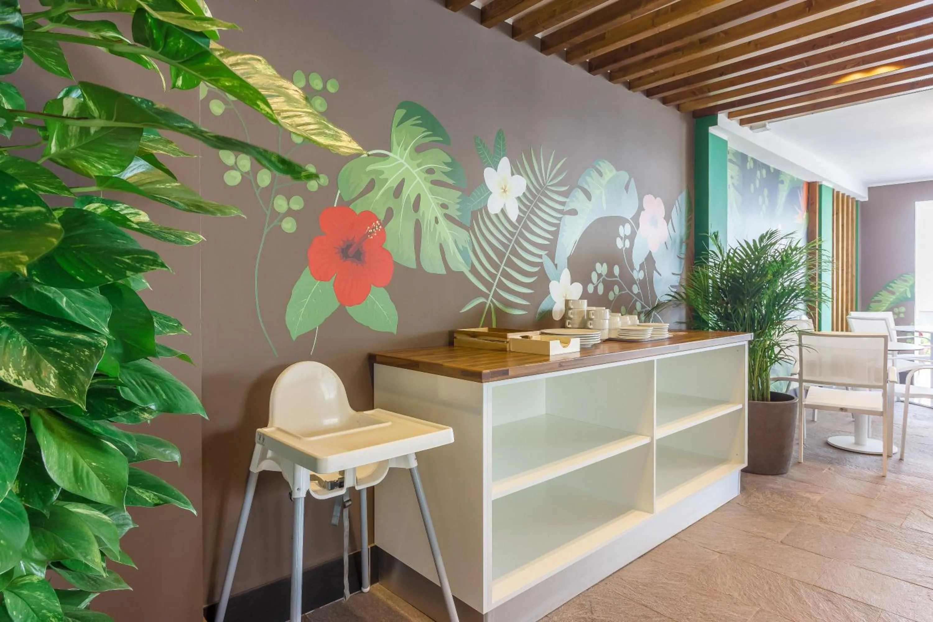 Restaurant/places to eat in Klayman Diamond Aparthotel