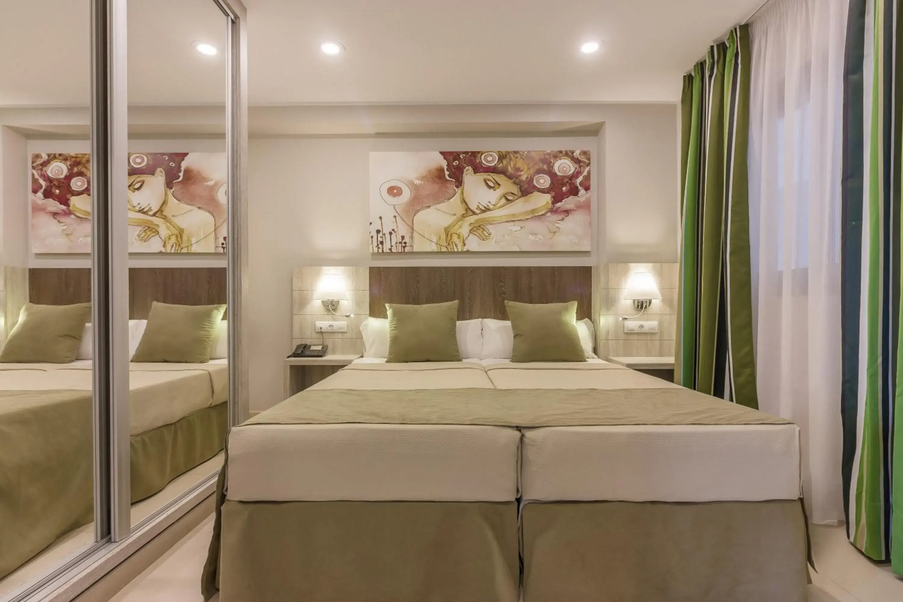 Photo of the whole room, Bed in Klayman Diamond Aparthotel Photo of the whole room, Bed in Klayman Diamond Aparthotel