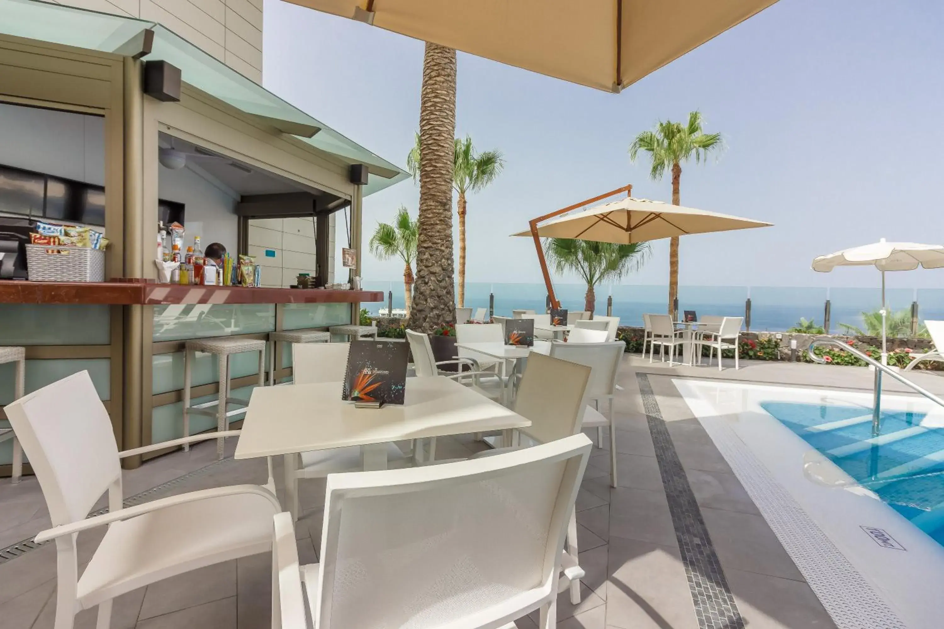 Lounge or bar in Klayman Diamond Aparthotel Lounge or bar in Klayman Diamond Aparthotel