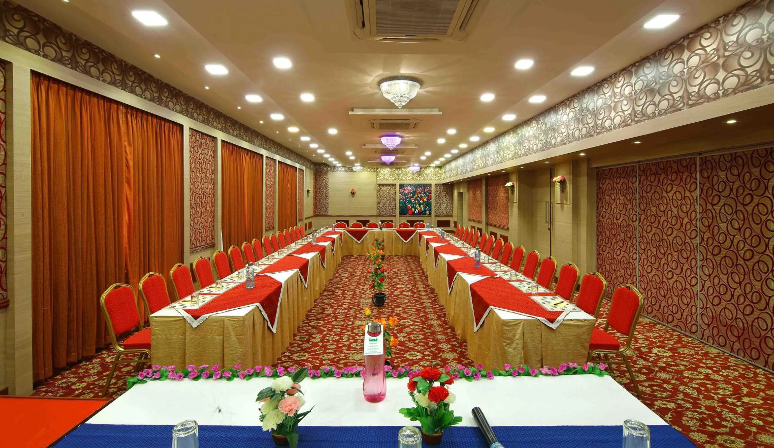 Meeting/conference room in Royal Court