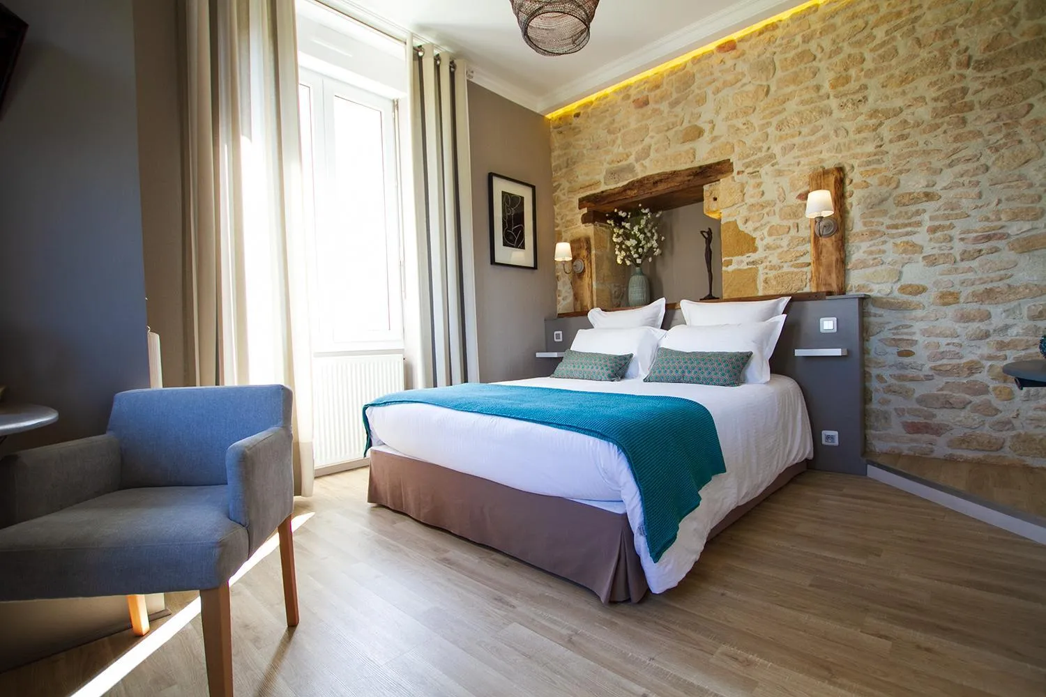 Photo of the whole room, Bed in Le Clos des Bories