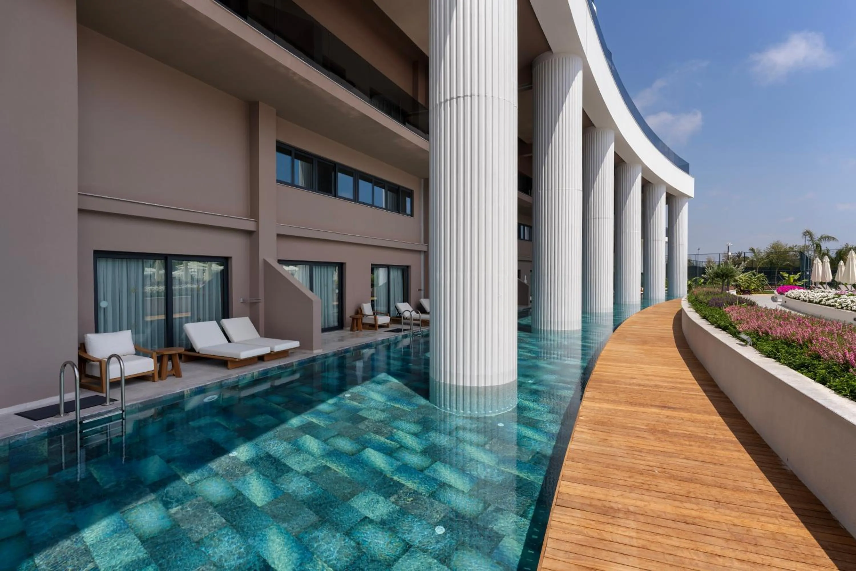 Balcony/Terrace in Miracle Resort Hotel