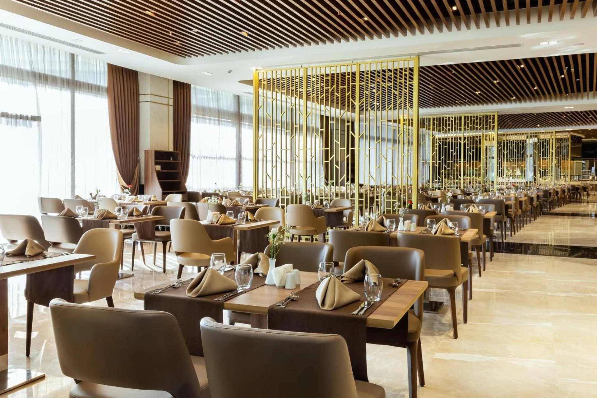 Restaurant/places to eat in Miracle Resort Hotel