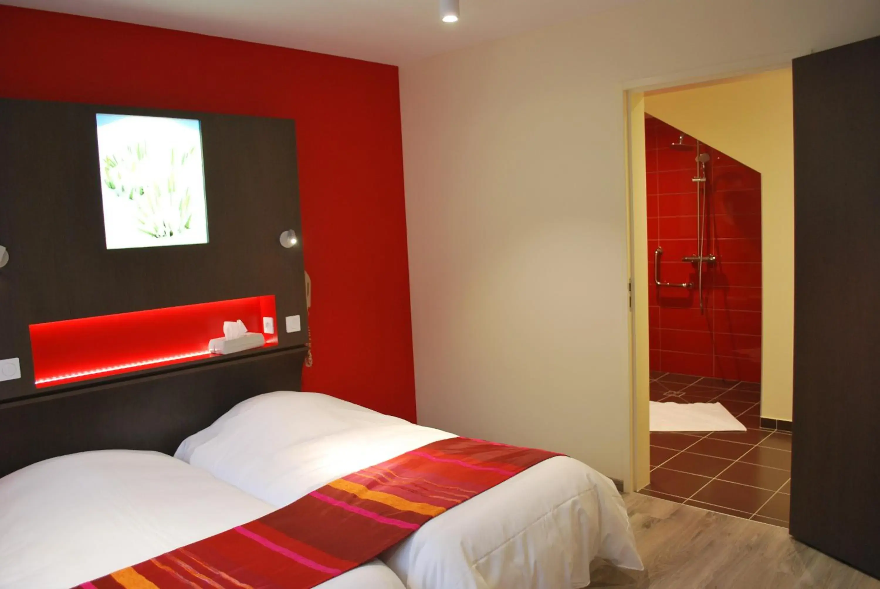 Twin Room in Logis Hôtel & Restaurant Les Perce-Neige Twin Room in Logis Hôtel & Restaurant Les Perce-Neige