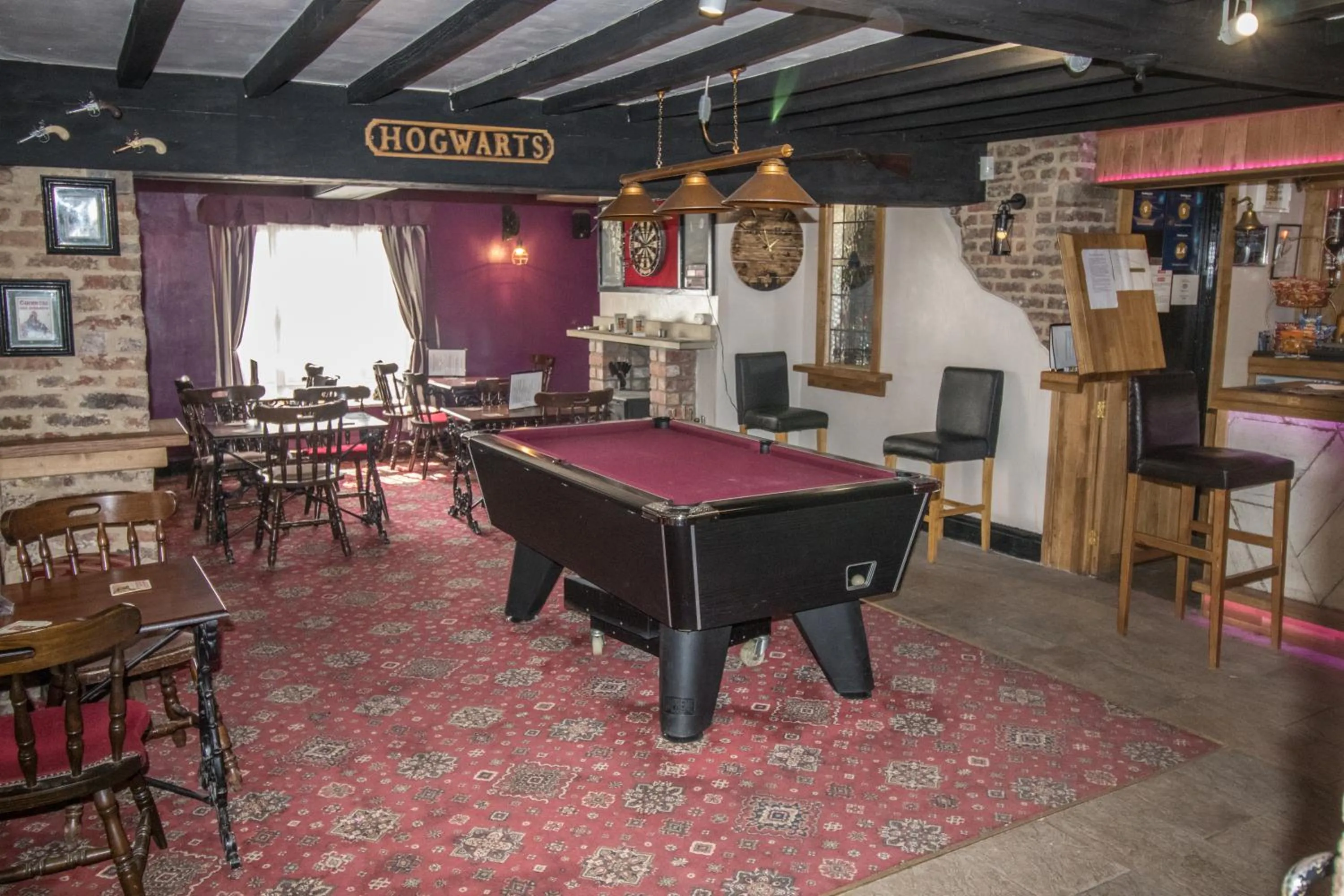 The cabin saracens head