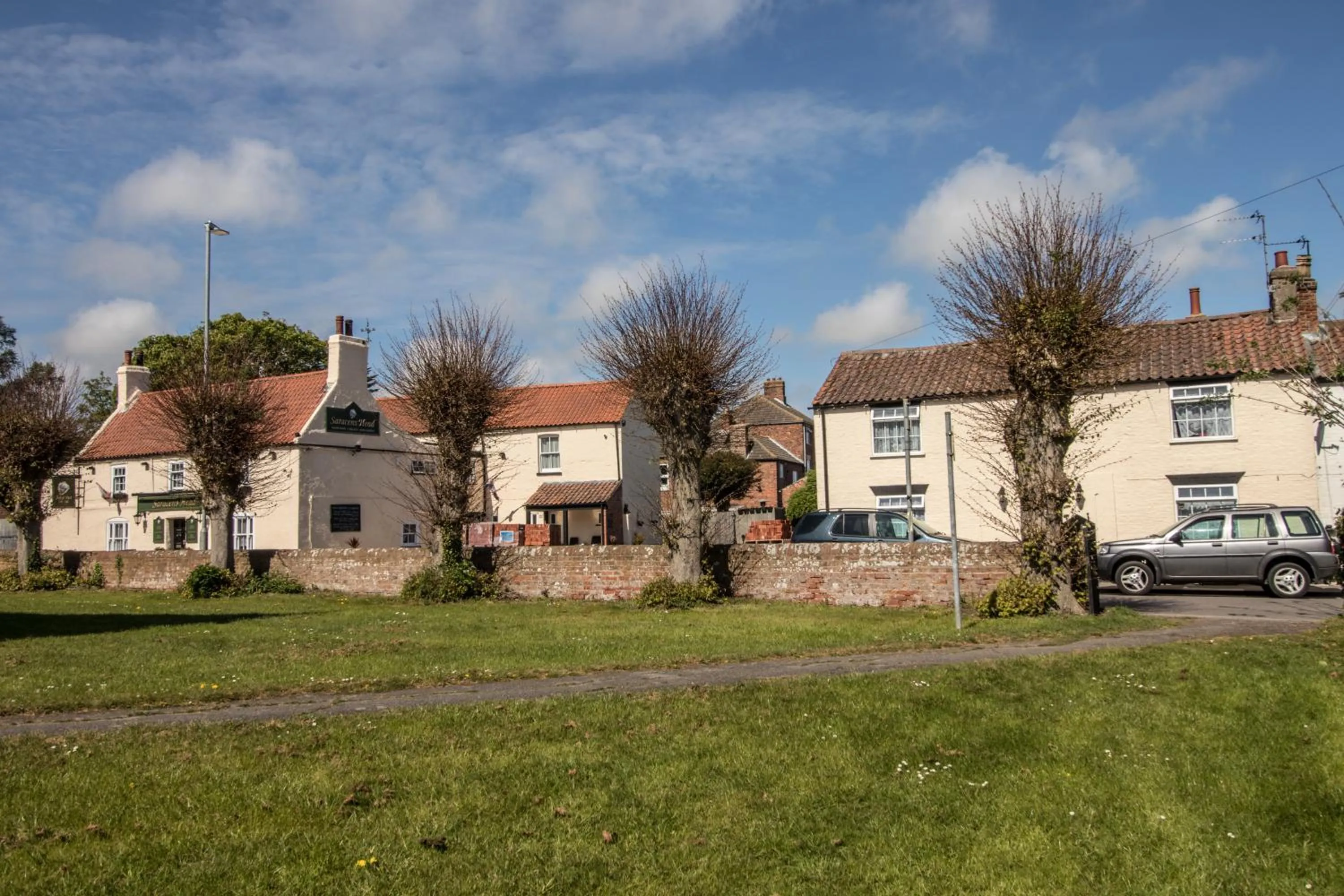 The cabin saracens head