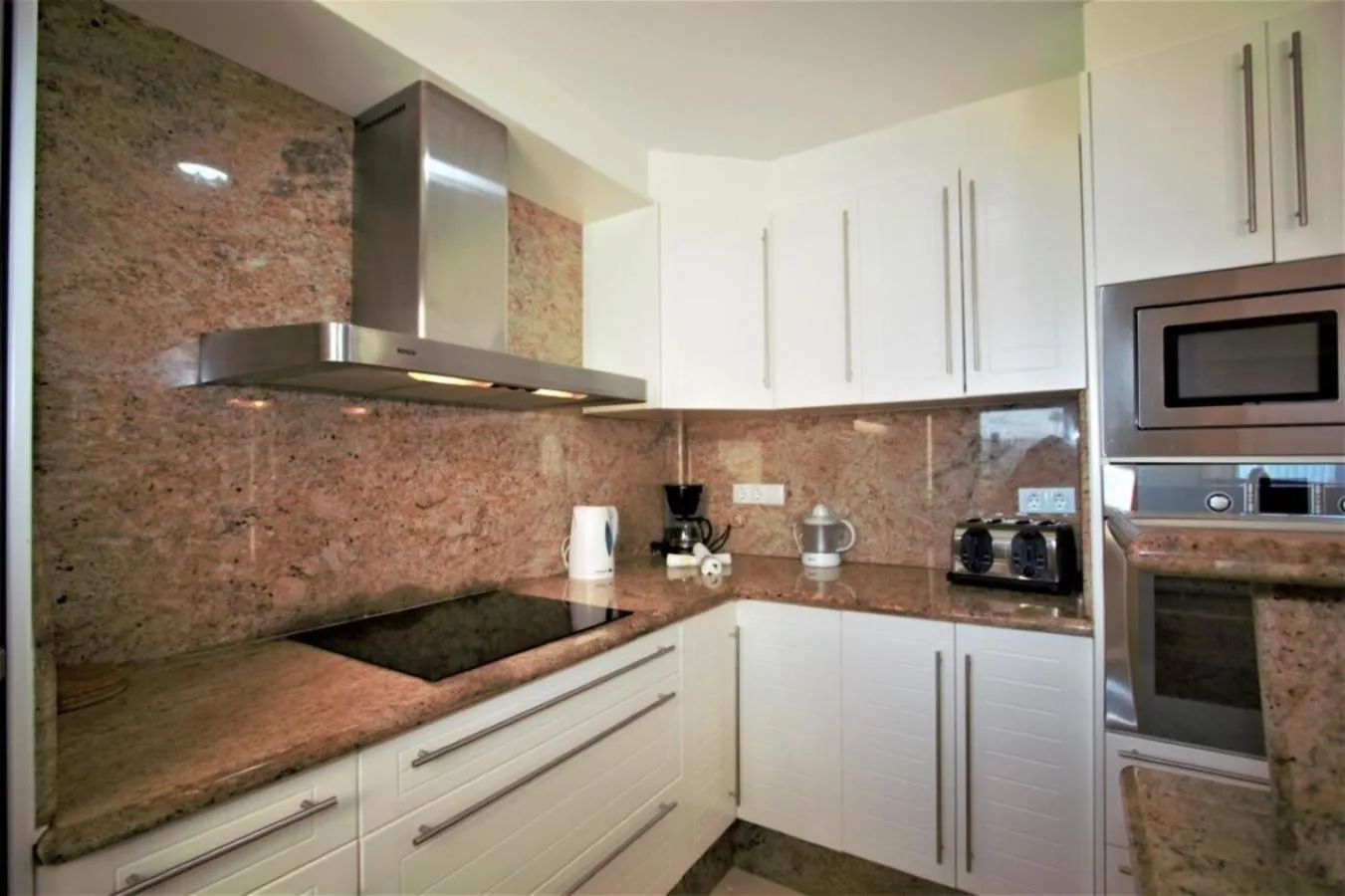 Kitchen or kitchenette in Villa Lovisi