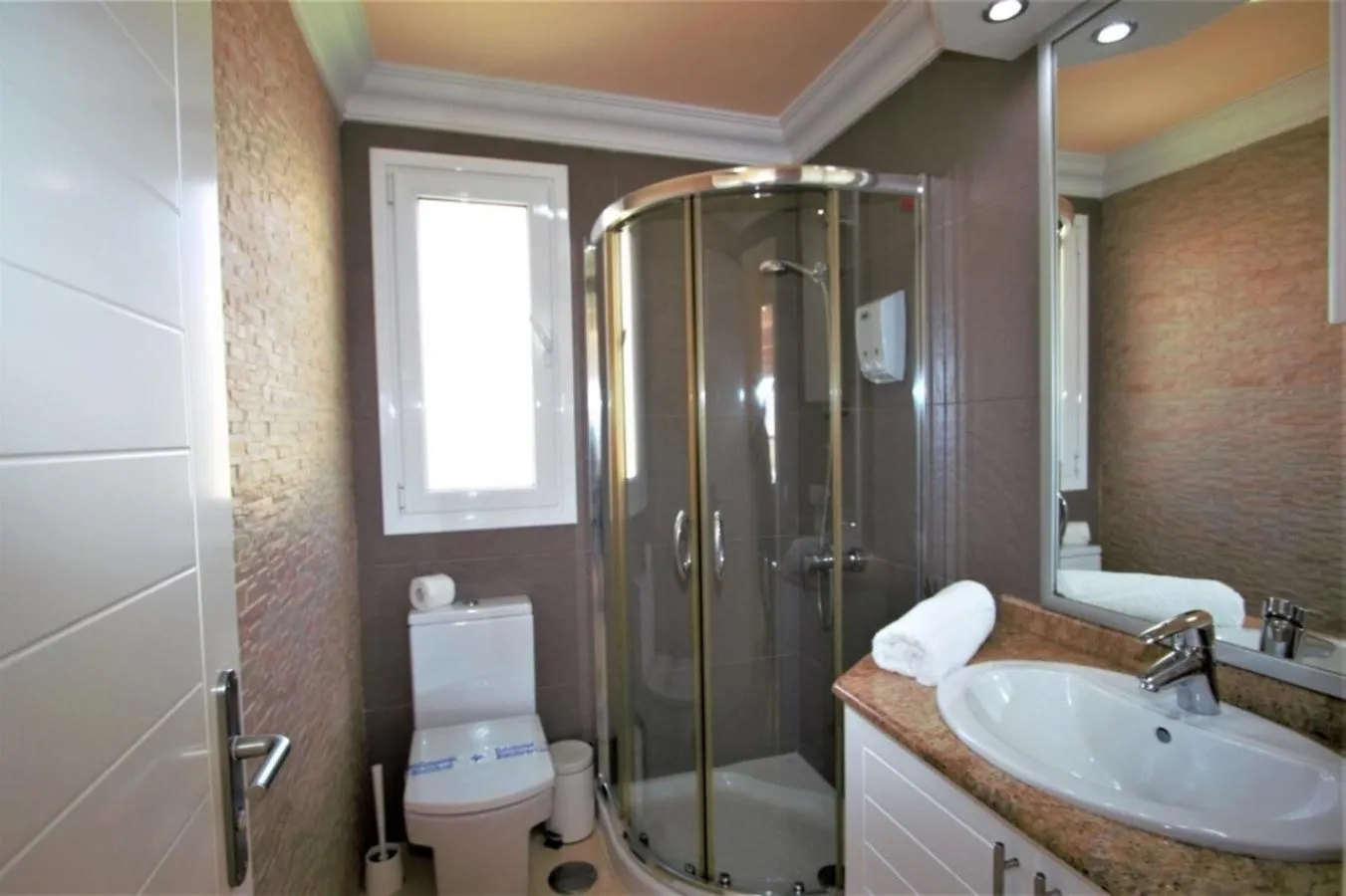 Shower in Villa Lovisi