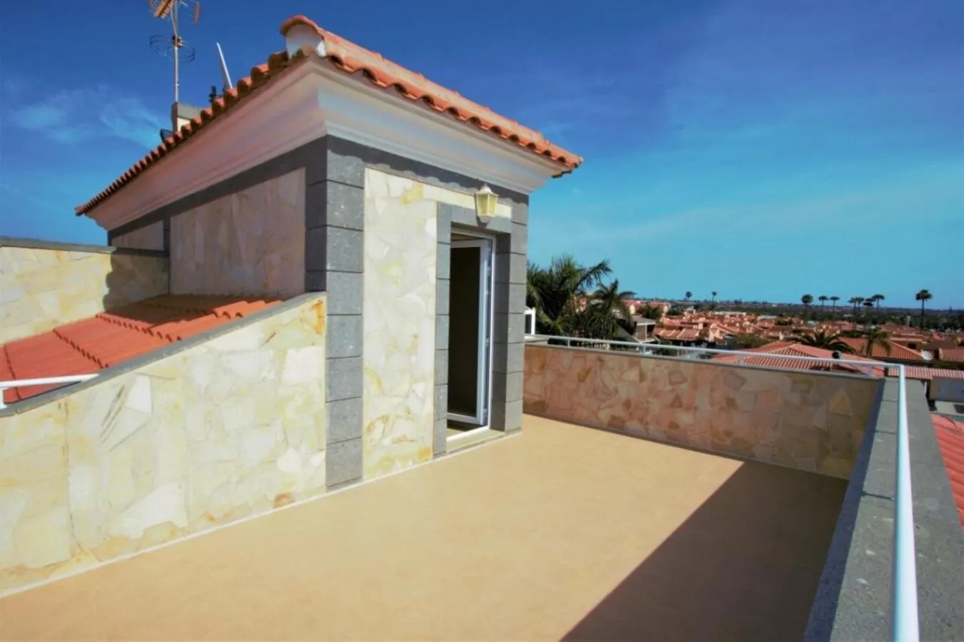 Property building in Villa Lovisi