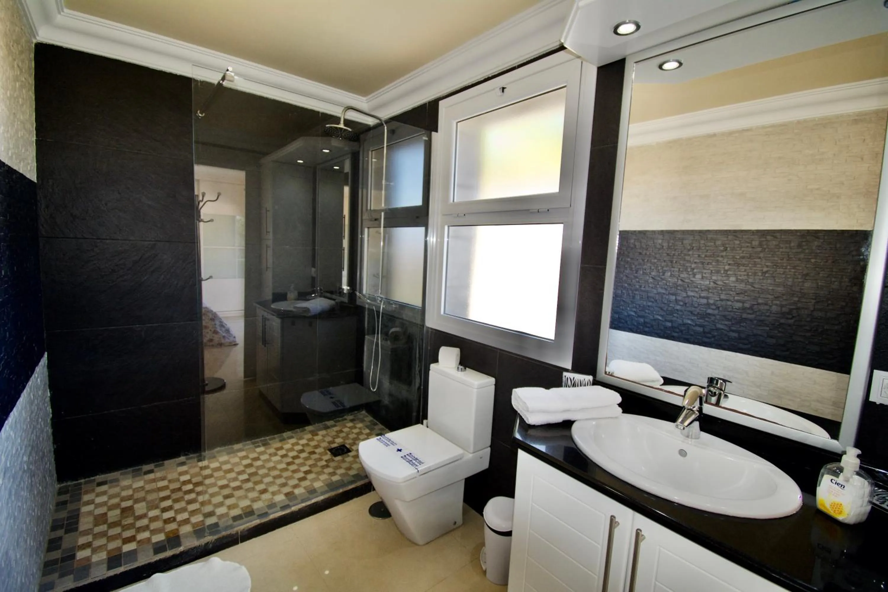 Shower in Villa Lovisi