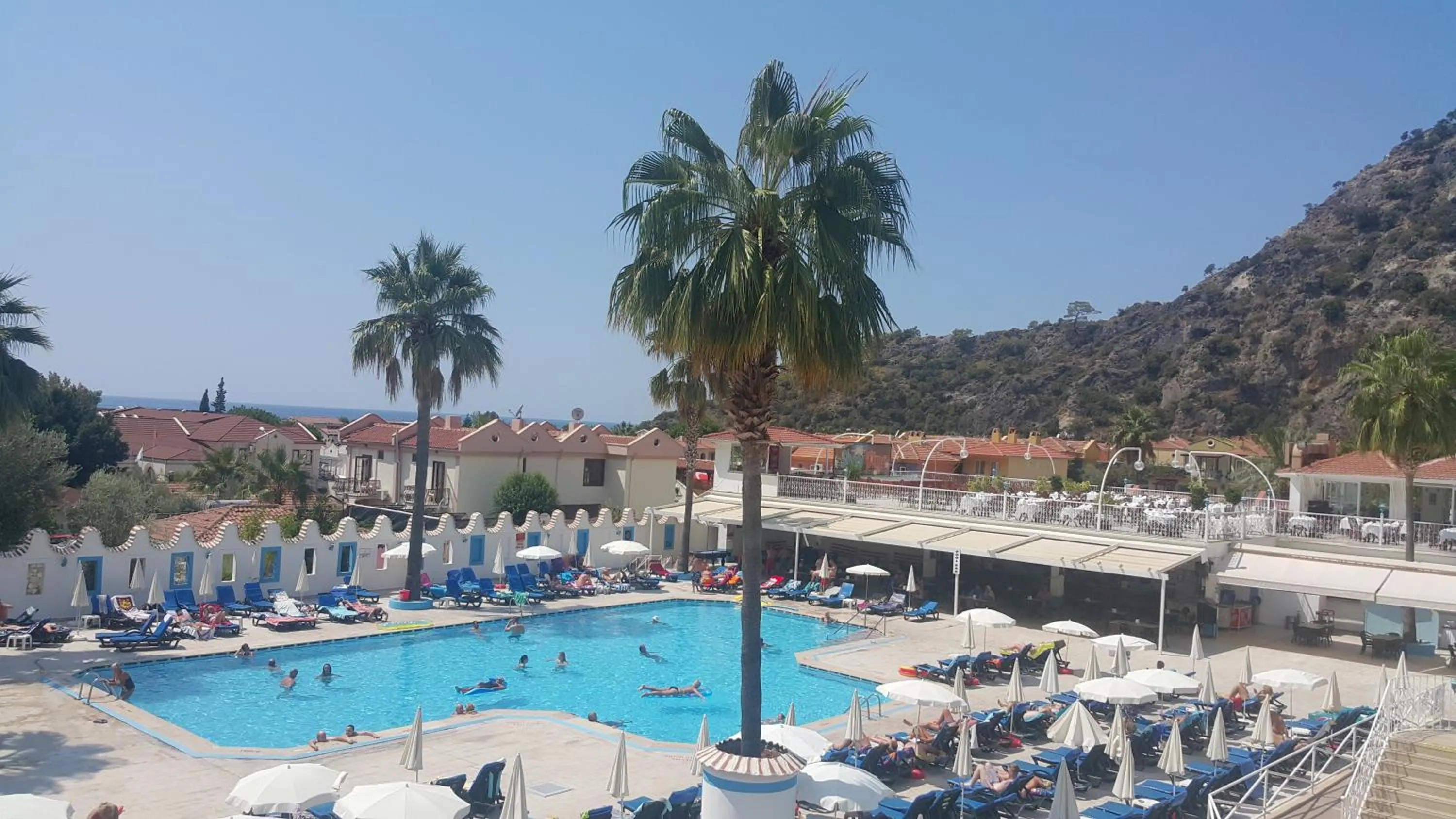 Pool view in Karbel Hotel