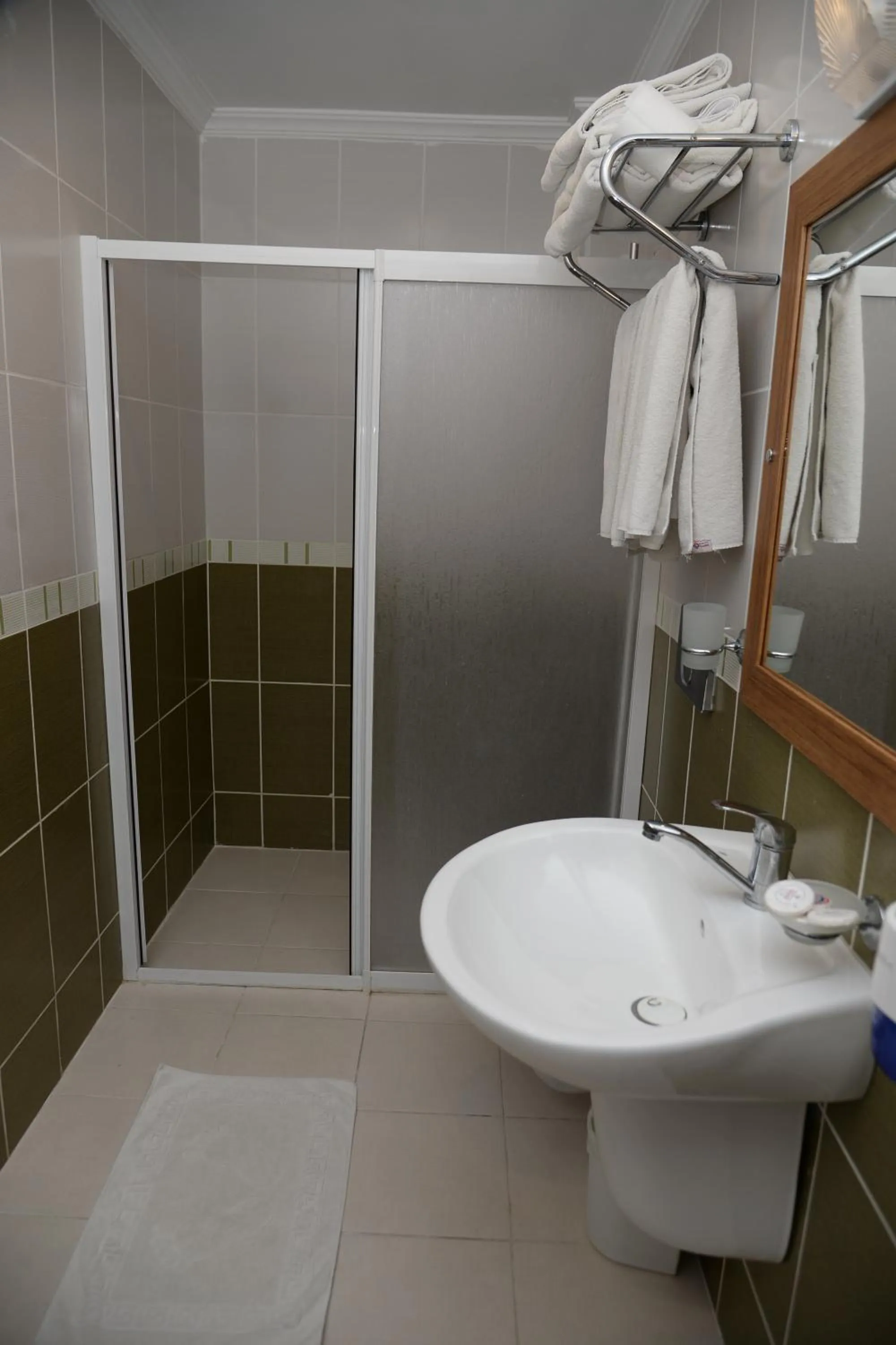 Bathroom in Karbel Hotel