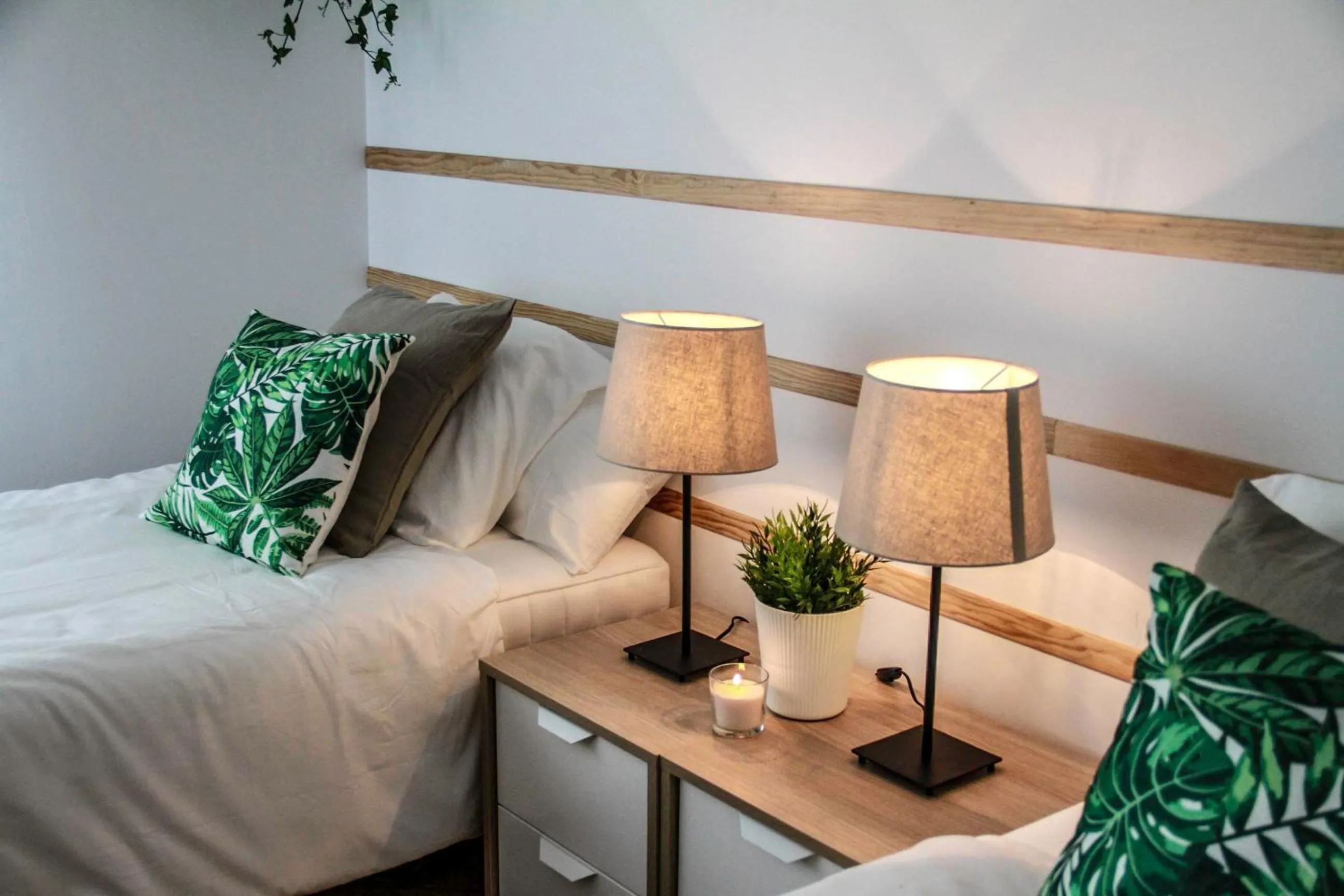 Photo of the whole room, Bed in Real Beds Madrid