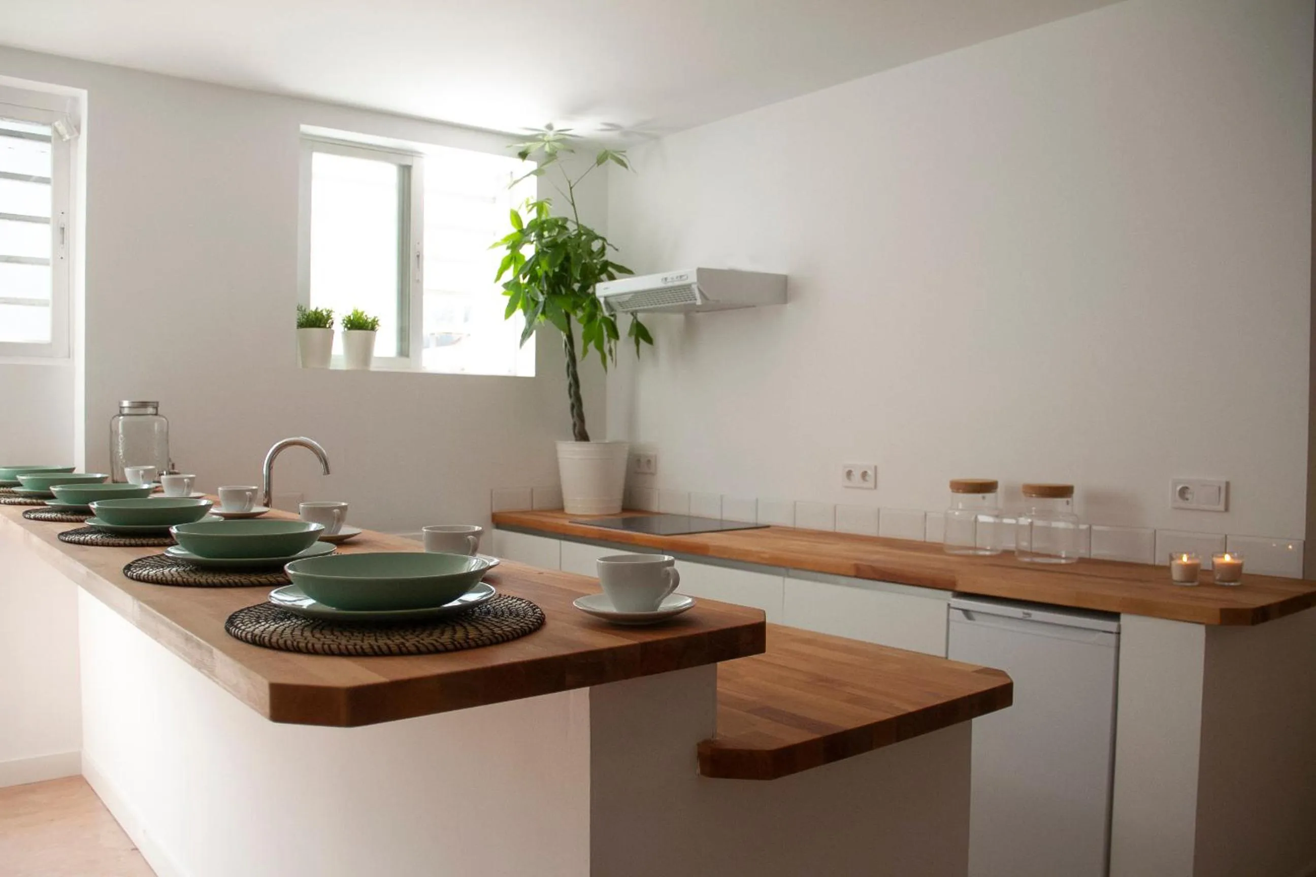 Communal kitchen in Real Beds Madrid