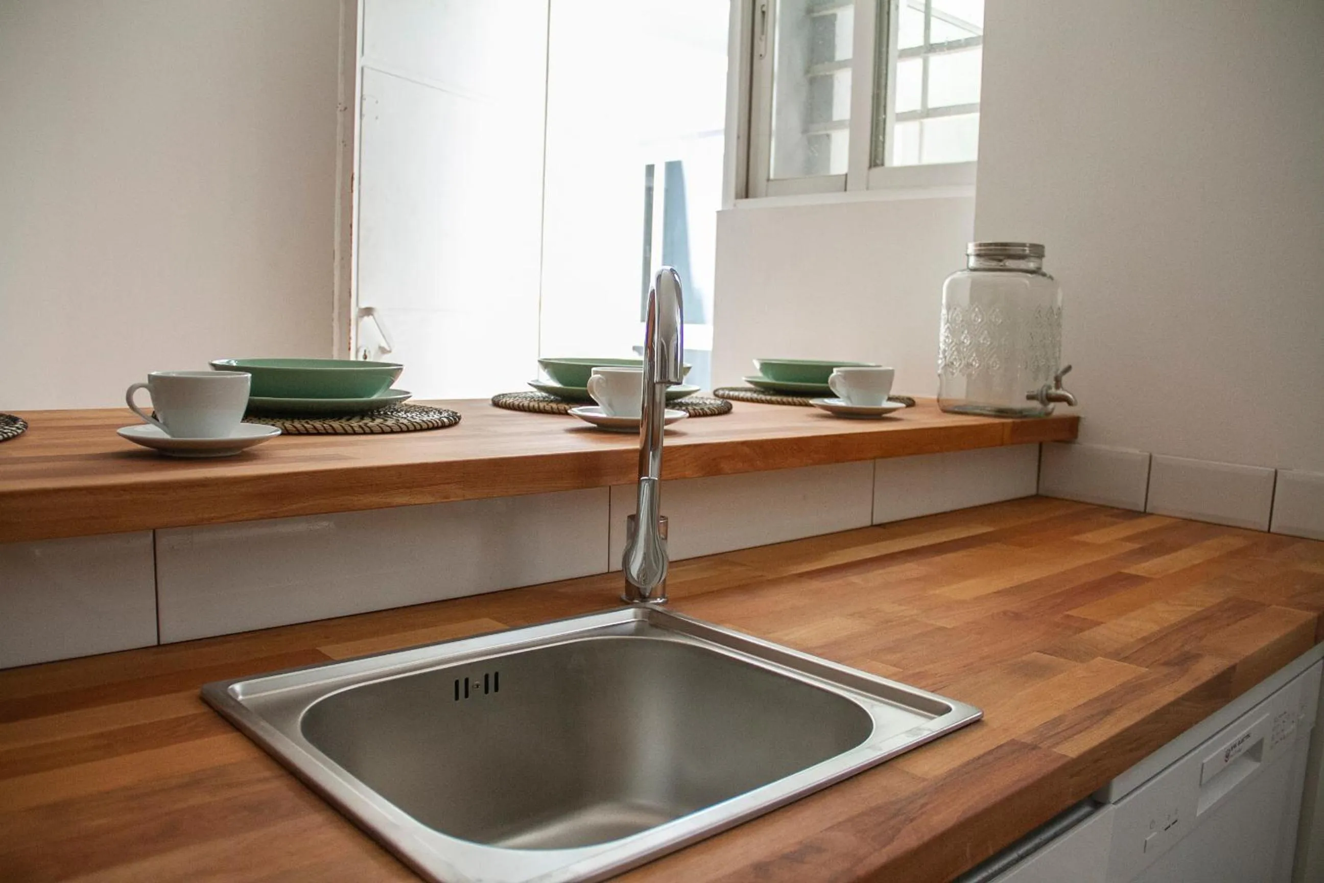 Communal kitchen in Real Beds Madrid