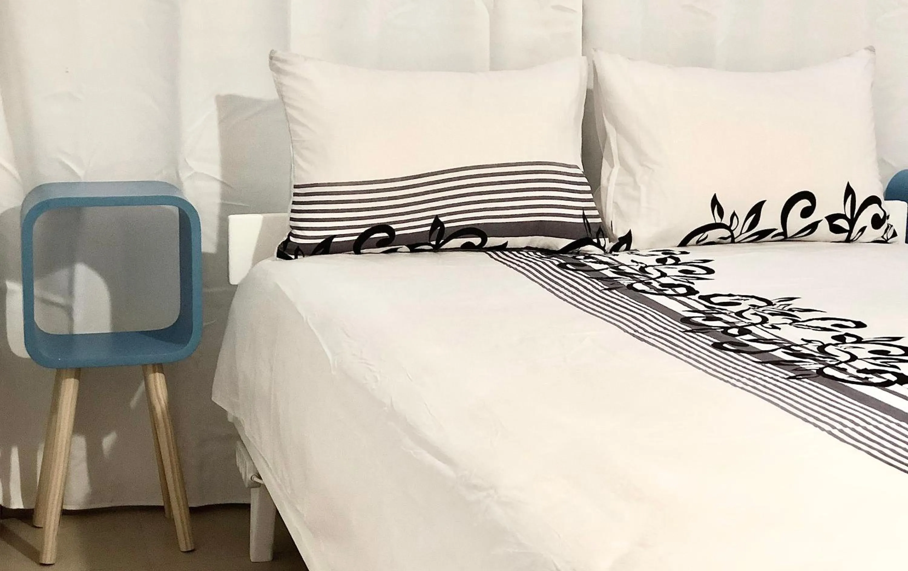 Bed in Stylish Tel Aviv