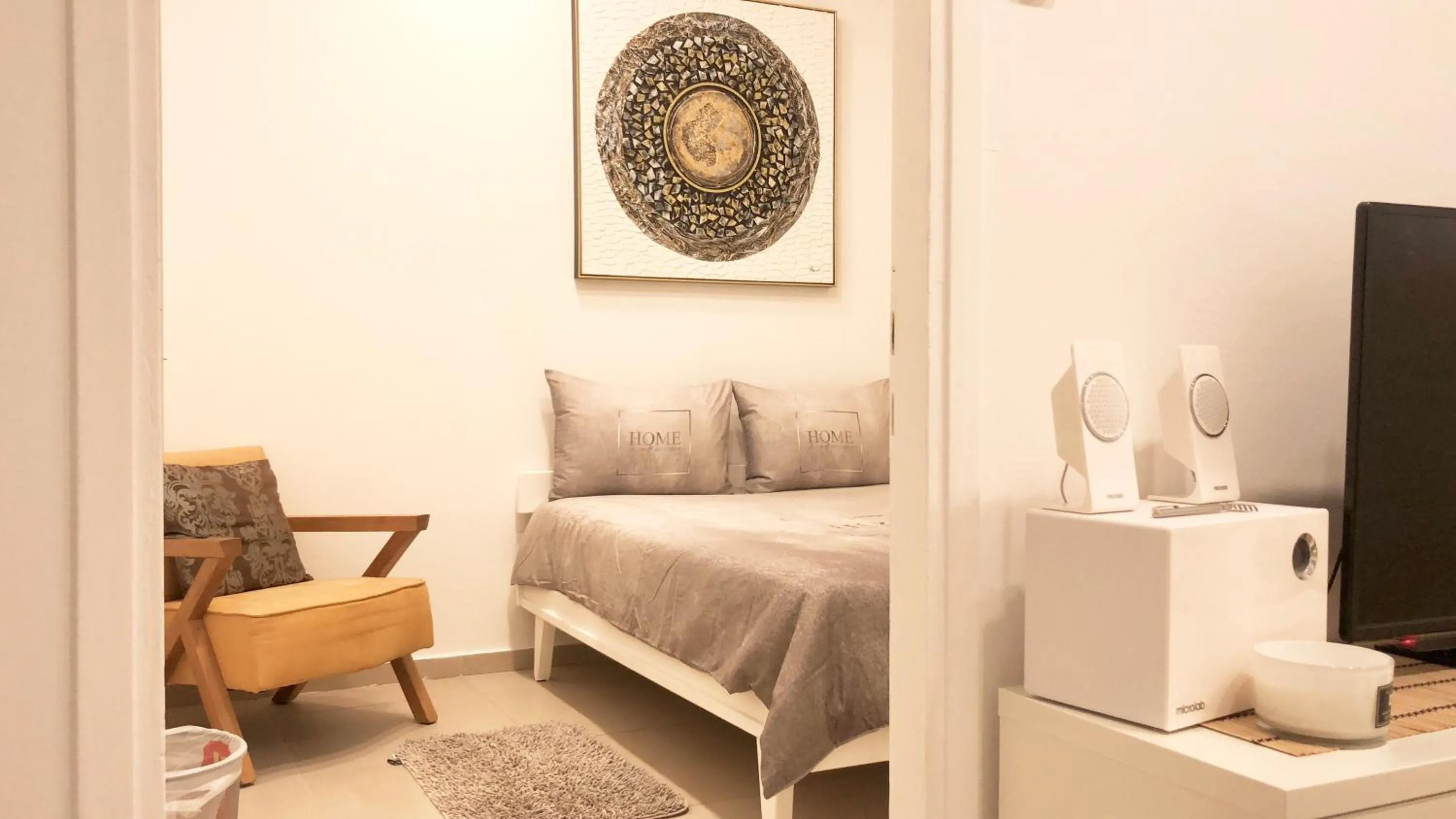 Bed in Stylish Tel Aviv