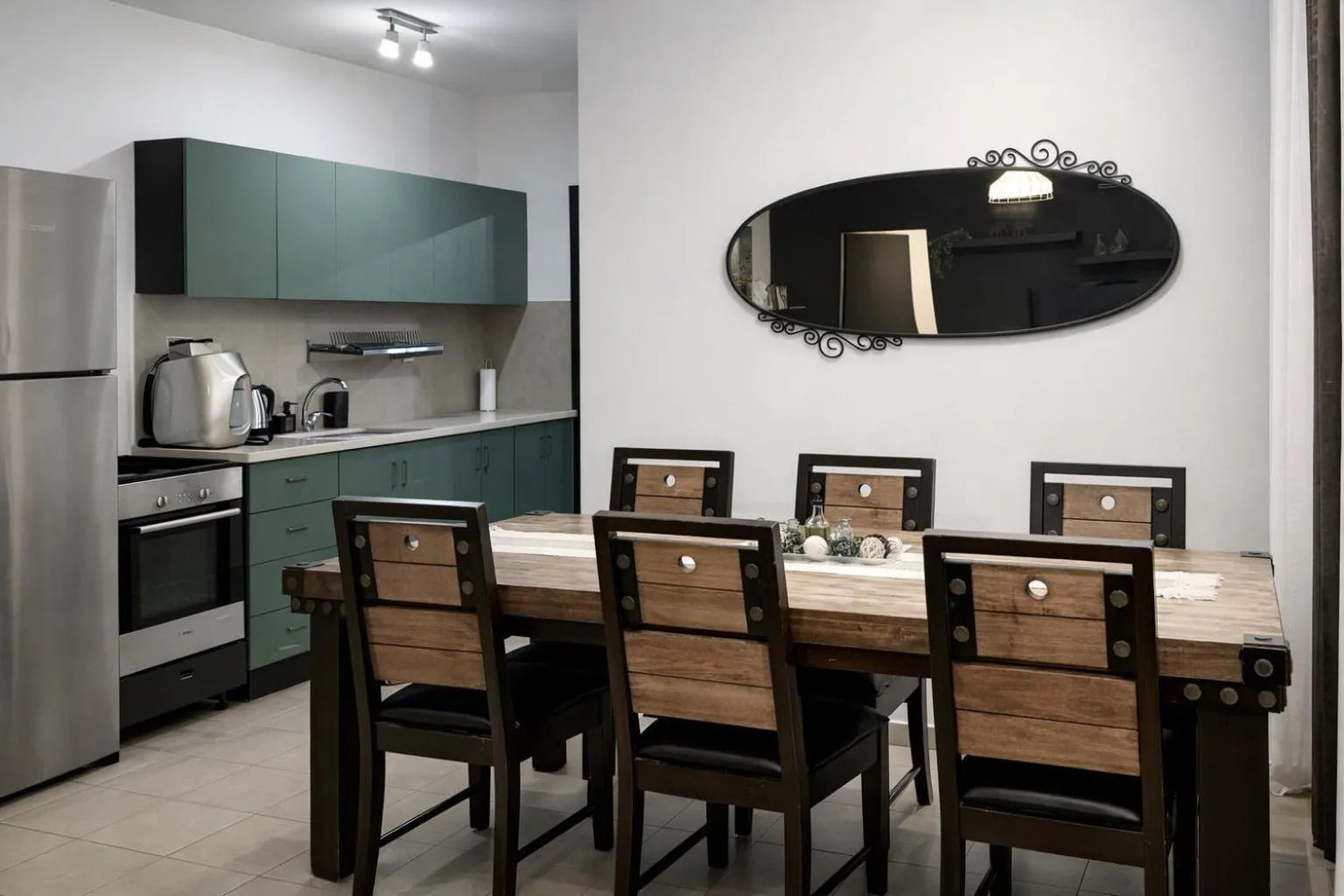 Kitchen or kitchenette in Stylish Tel Aviv