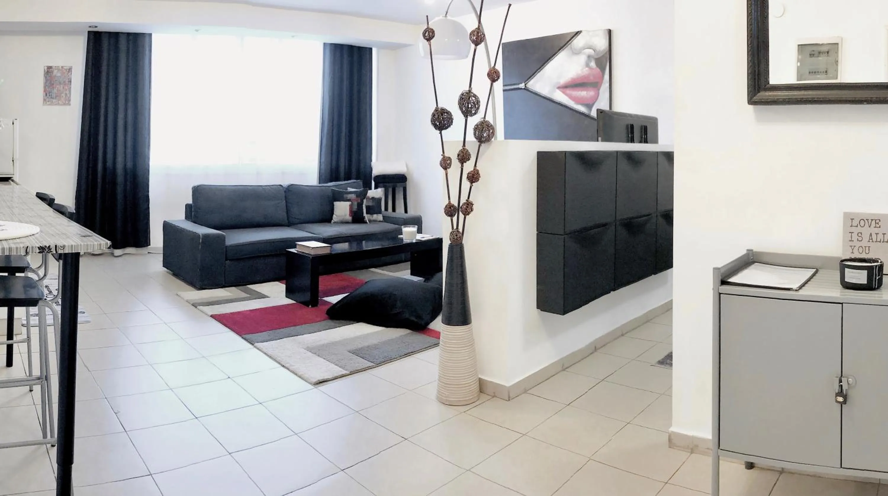 Living room in Stylish Tel Aviv