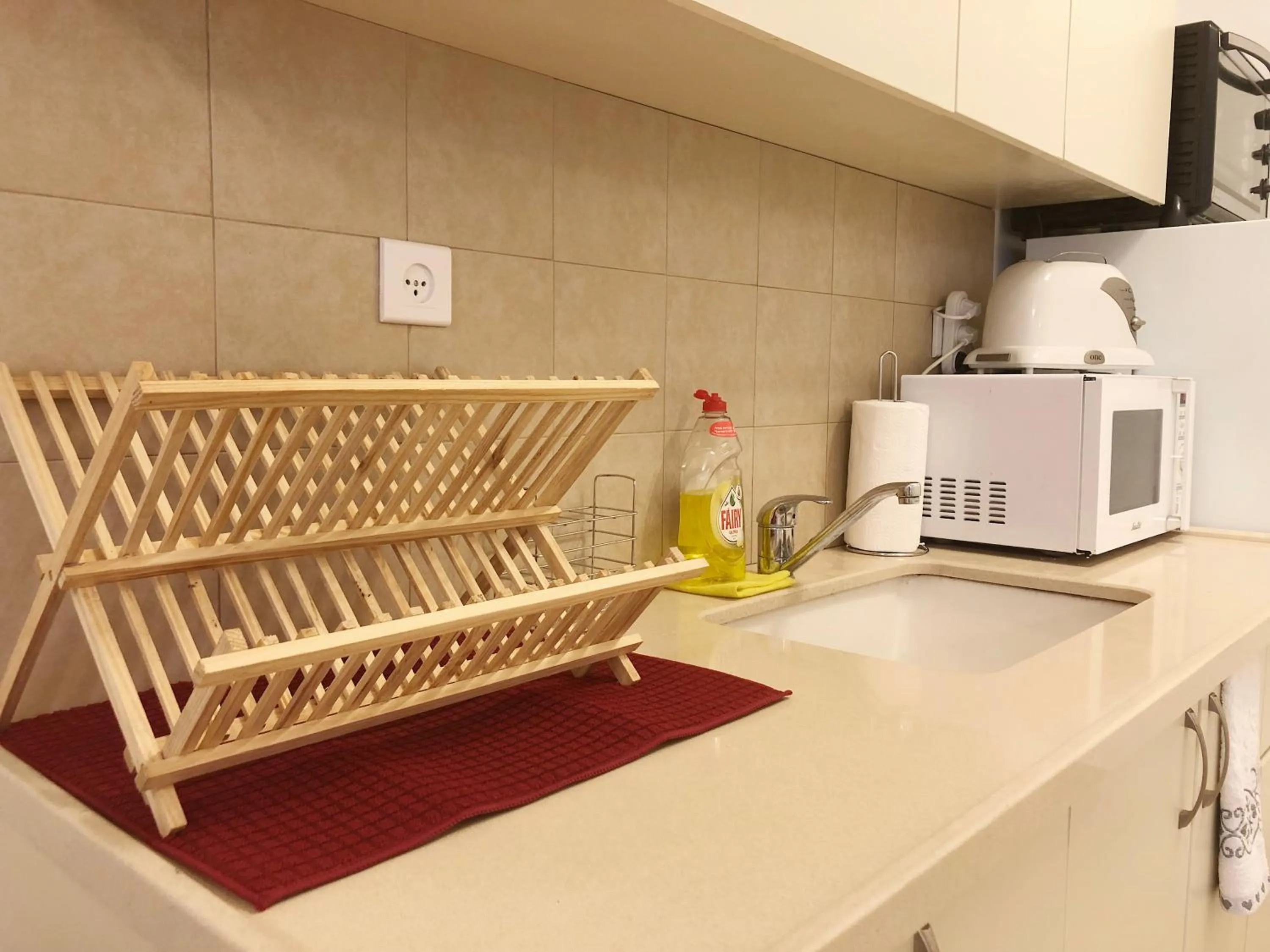 Kitchen or kitchenette in Stylish Tel Aviv