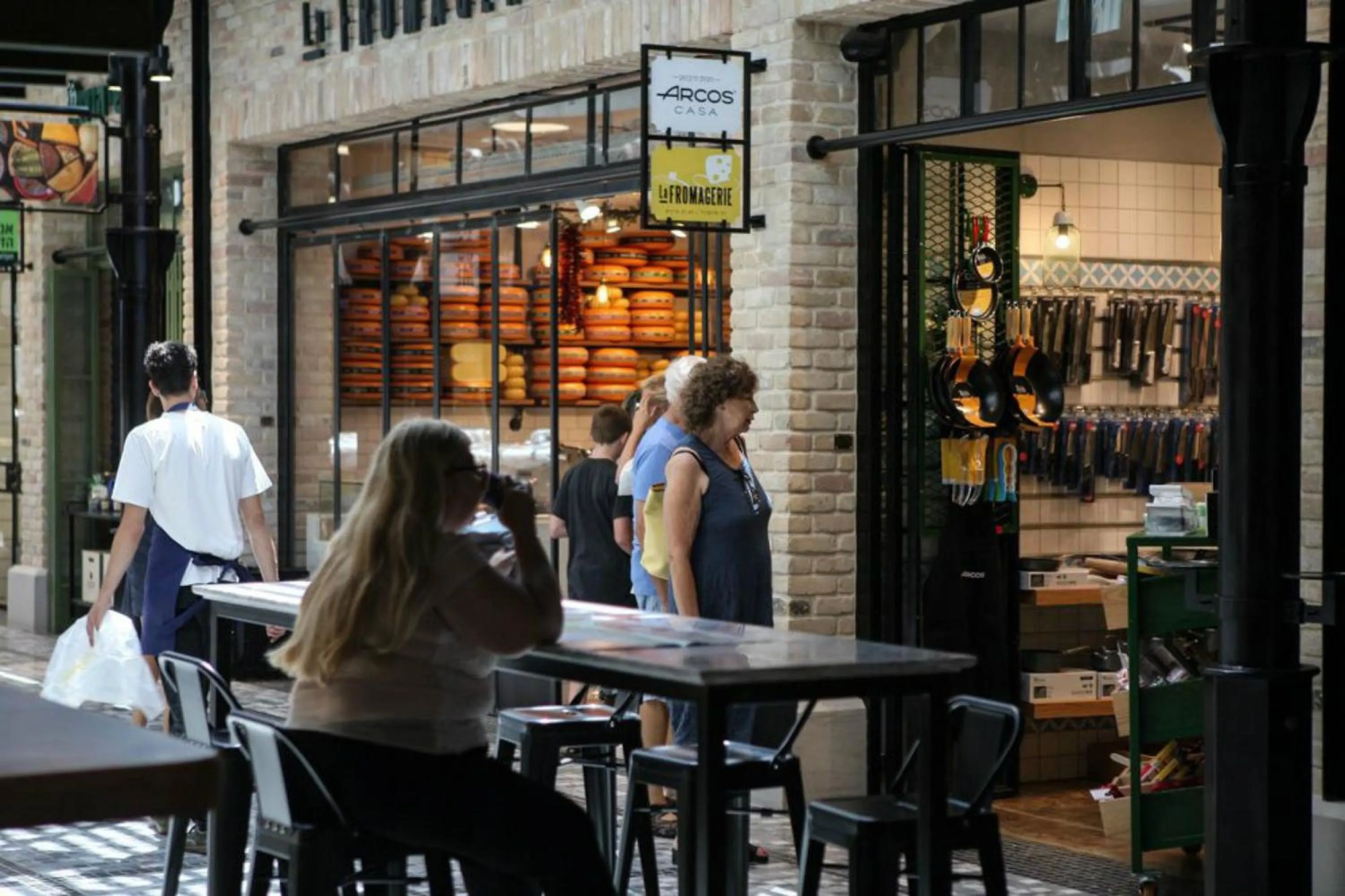 Property building in Stylish Tel Aviv