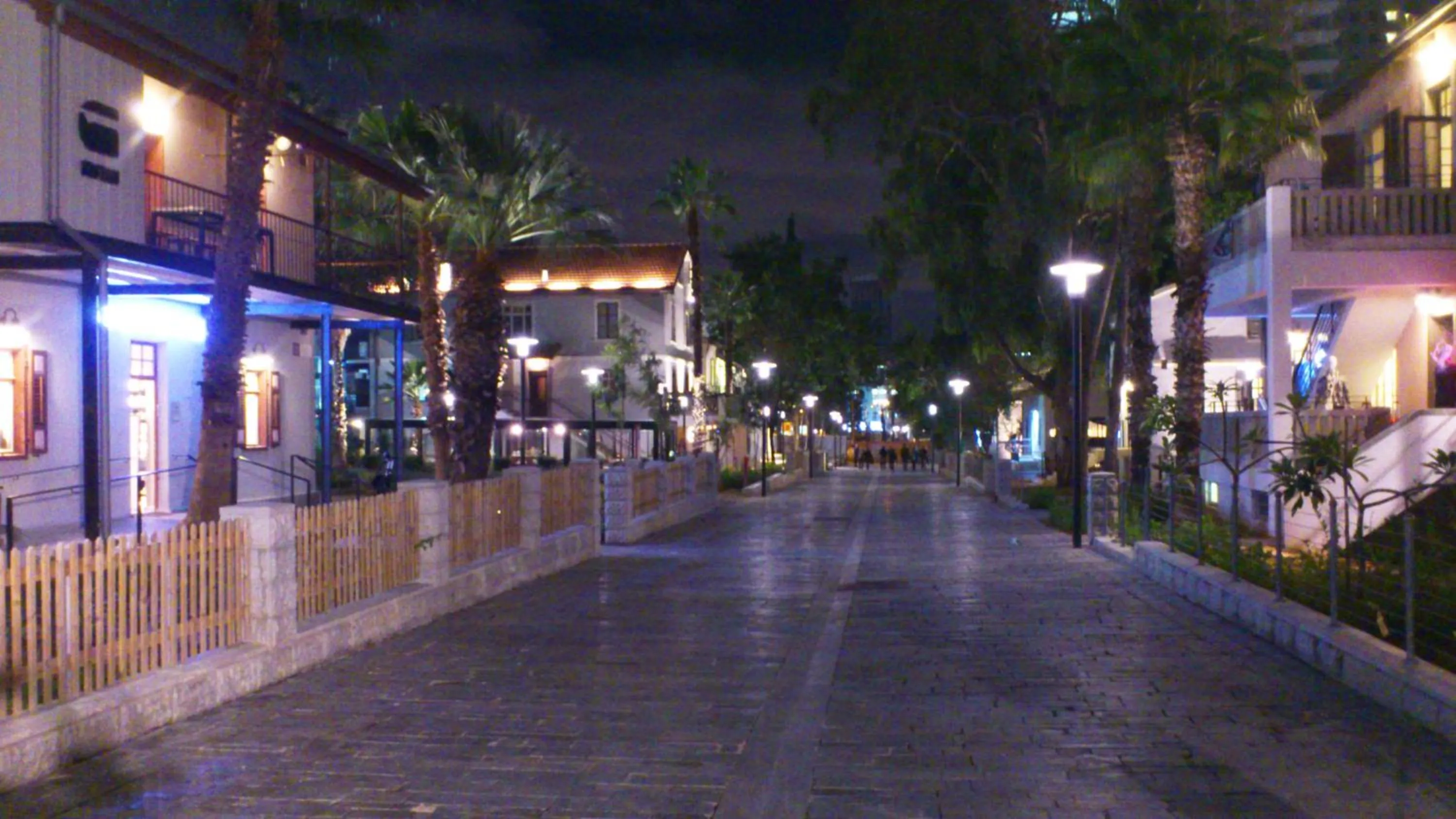 Property building in Stylish Tel Aviv