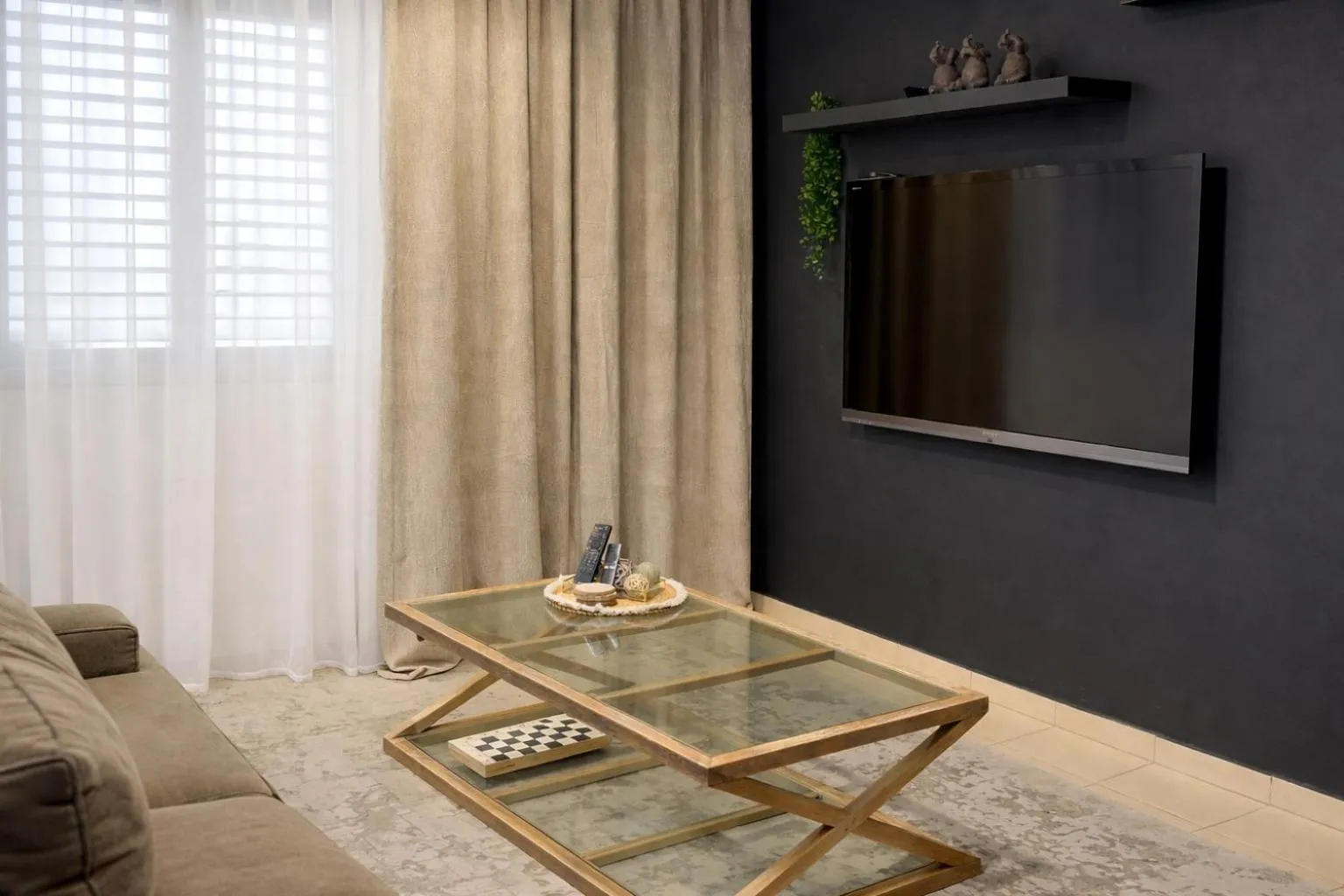 TV and multimedia in Stylish Tel Aviv