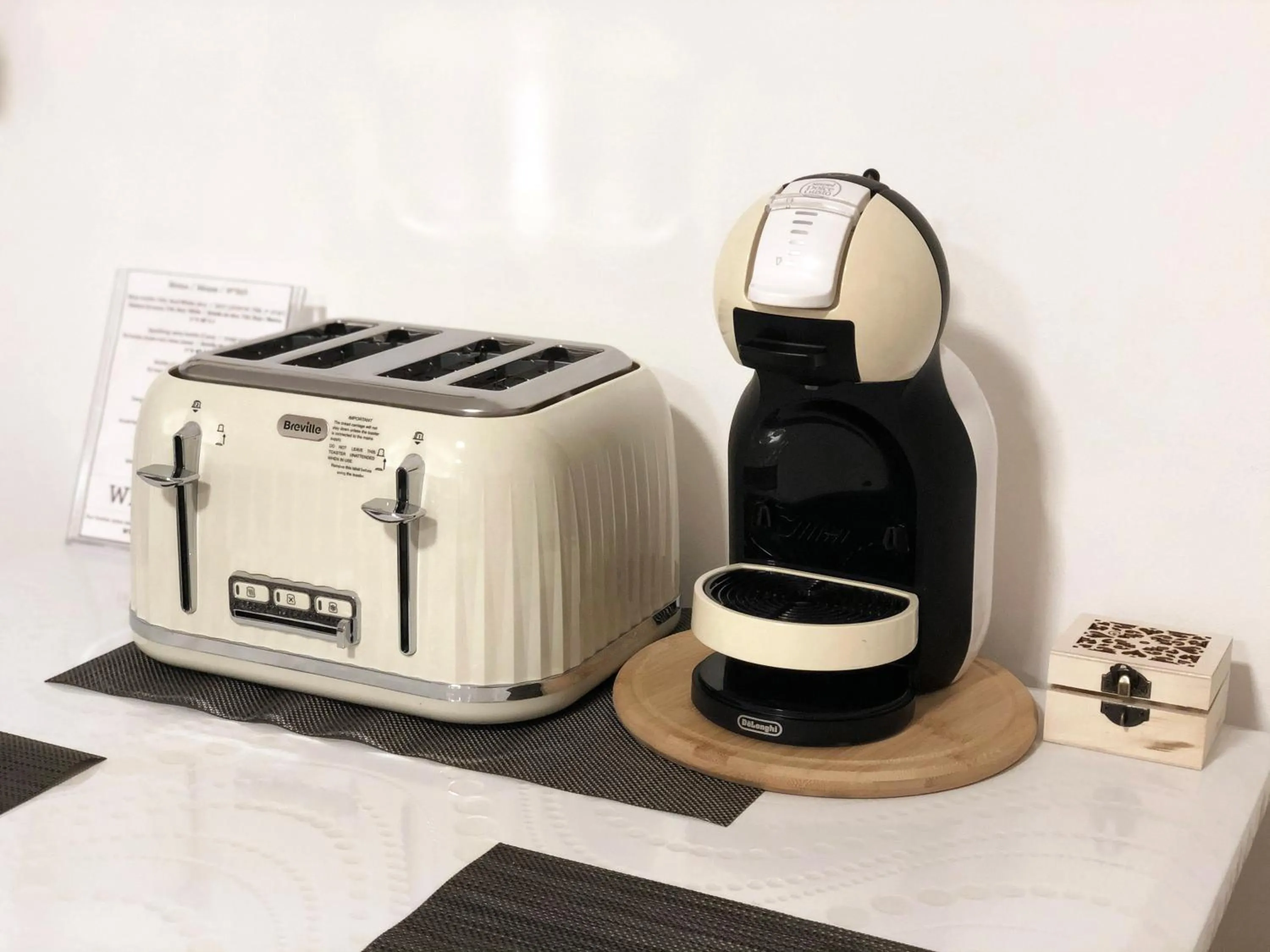 Coffee/tea facilities in Stylish Tel Aviv