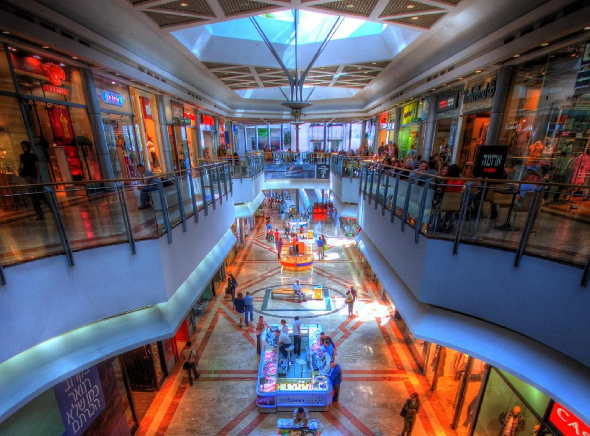 Property building in Stylish Tel Aviv