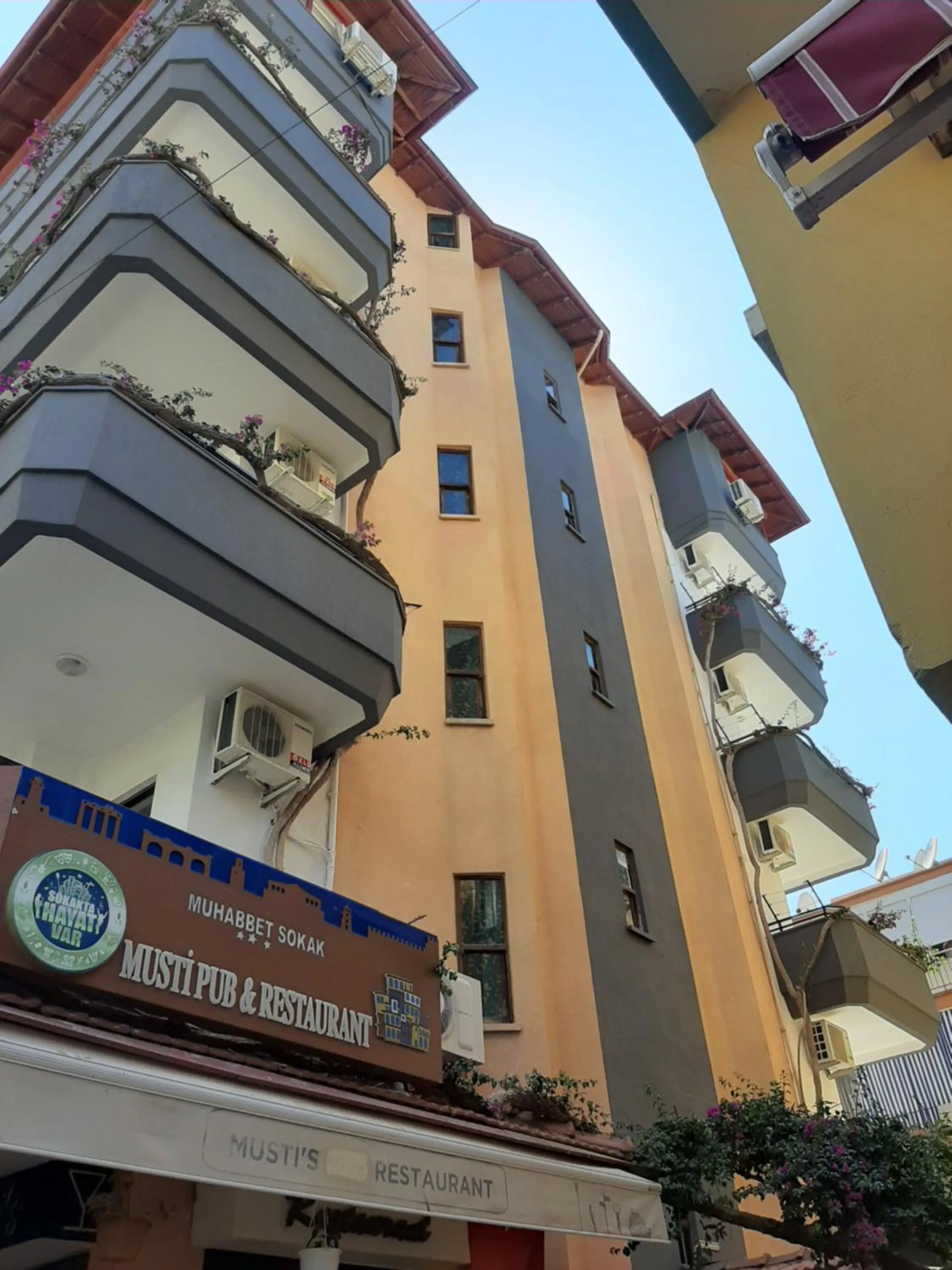 Property building in Musti Apart Hotel