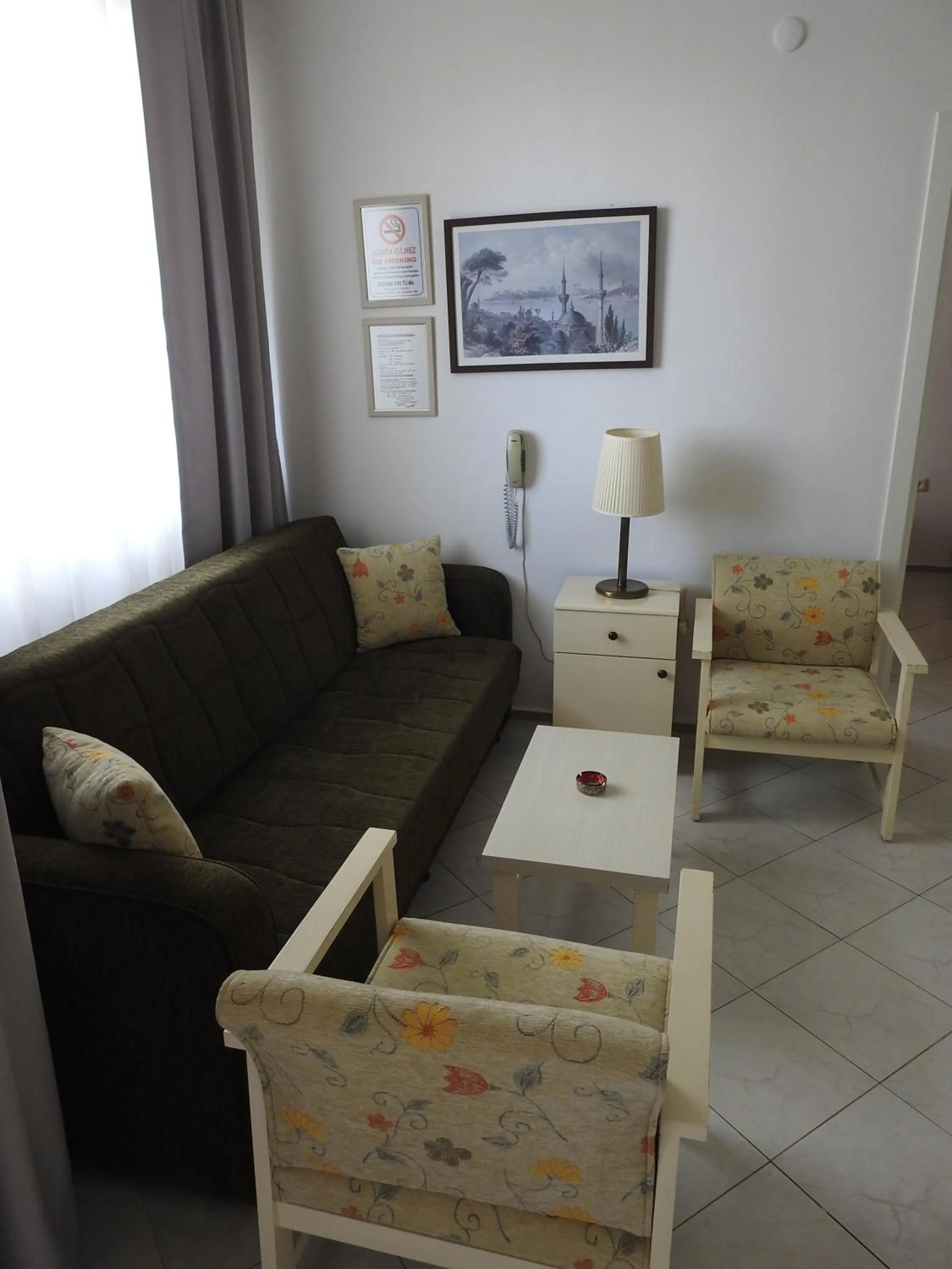 Living room in Musti Apart Hotel