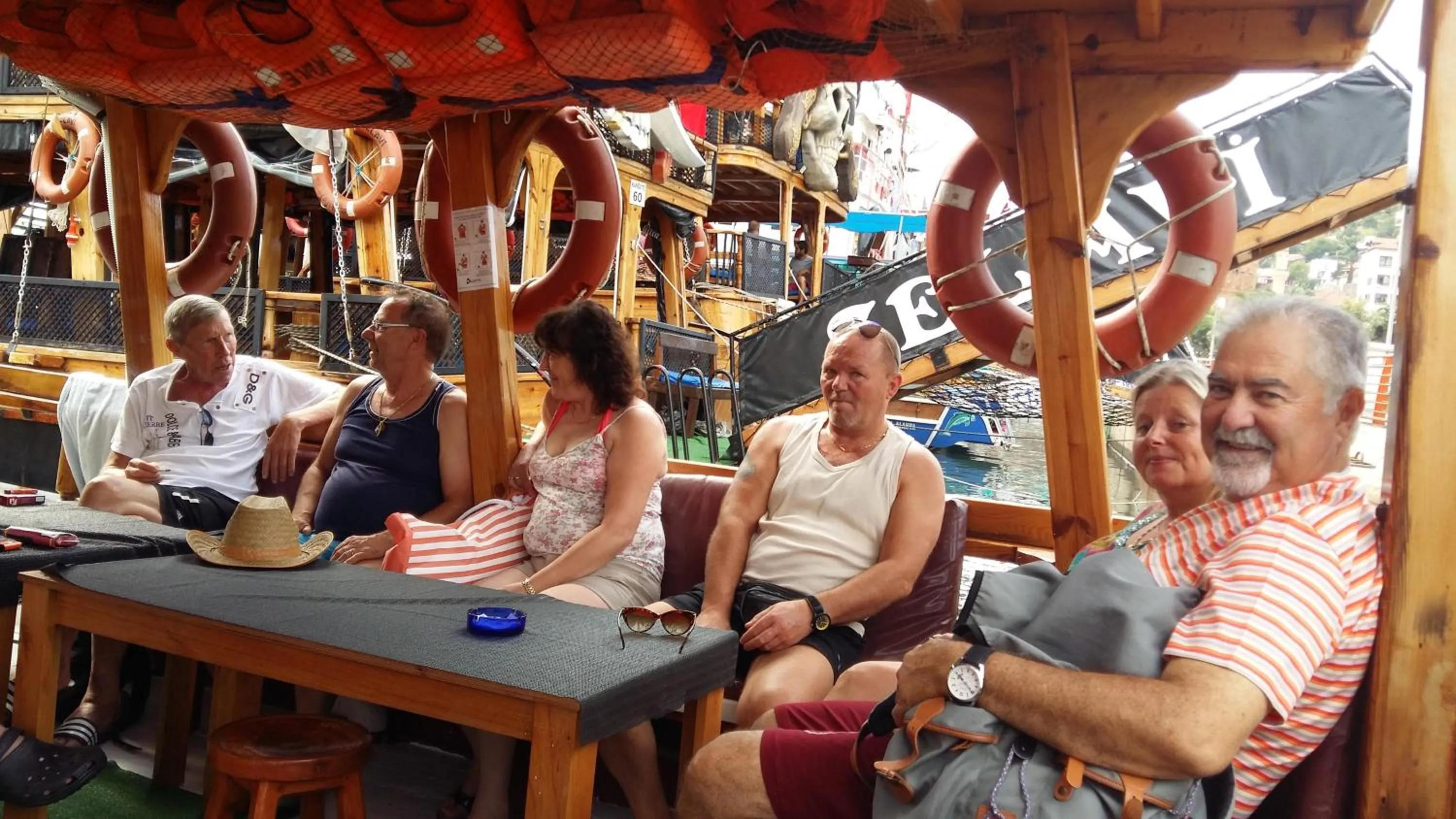 Entertainment in Musti Apart Hotel