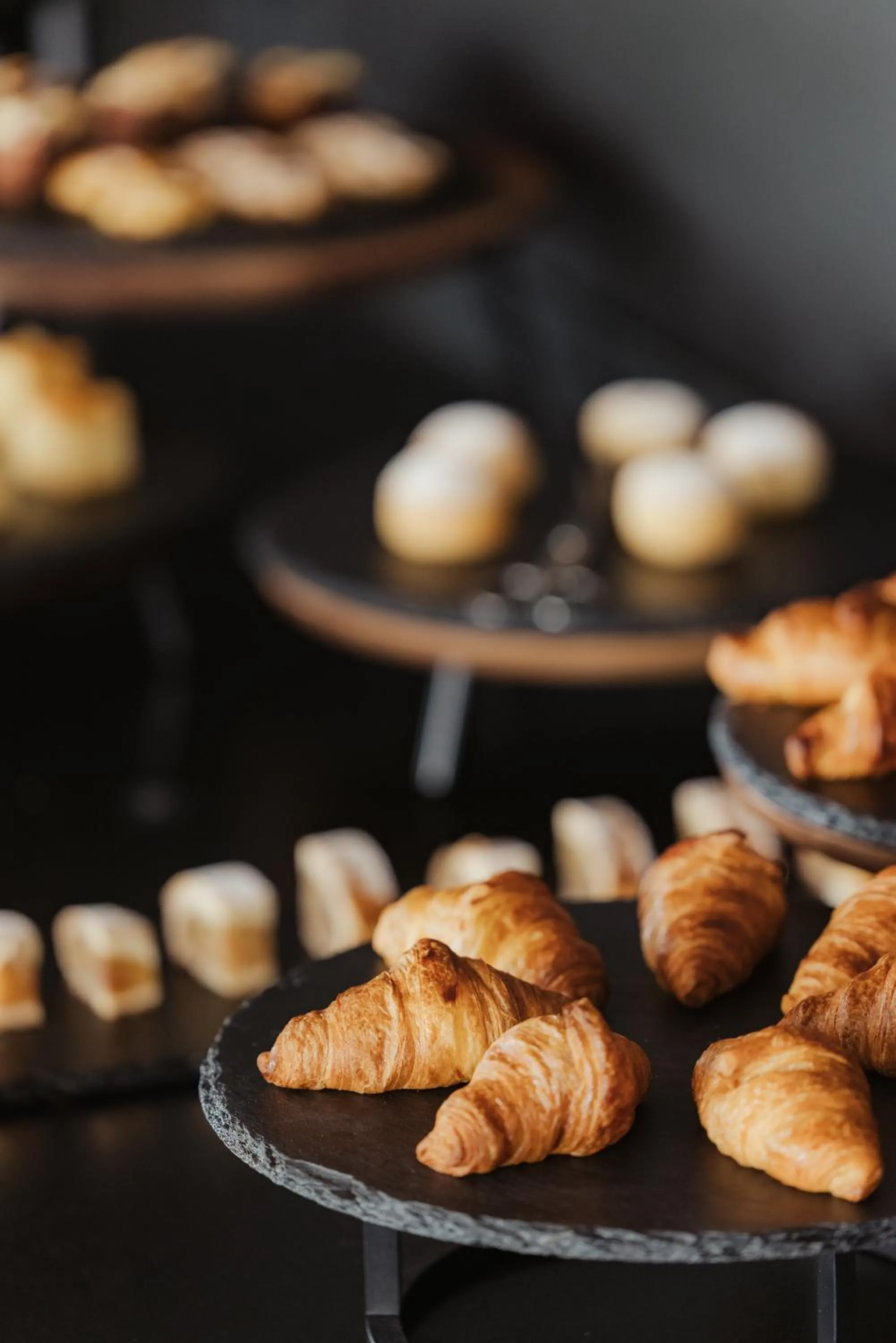 Breakfast in Luxury B&B August