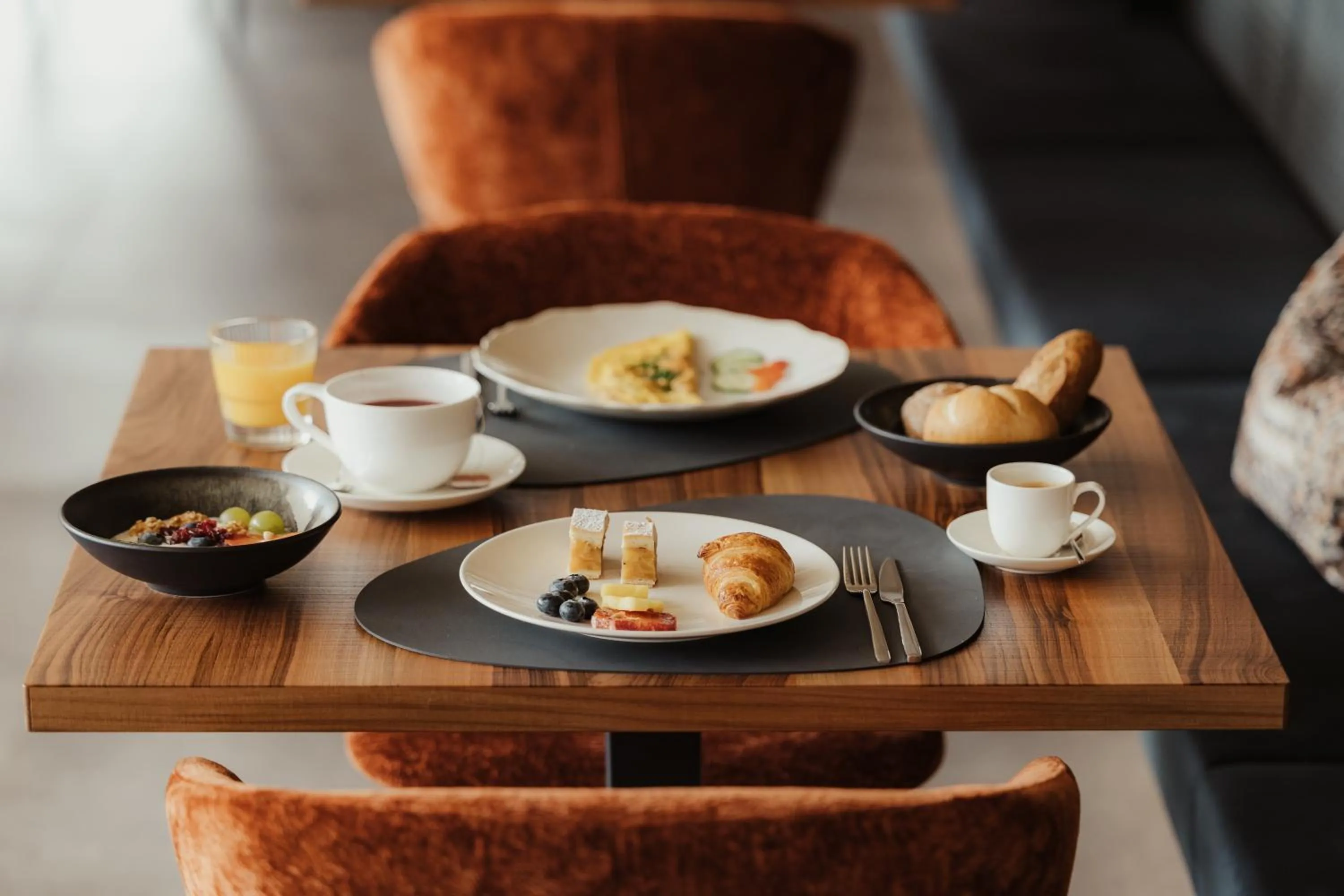 Breakfast in Luxury B&B August