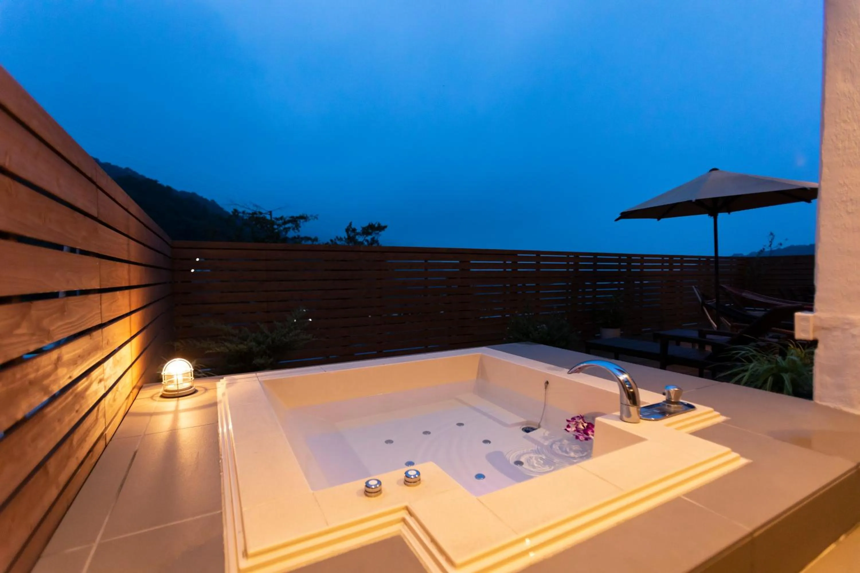 Open Air Bath in Hotel Gendairakuen Isehara